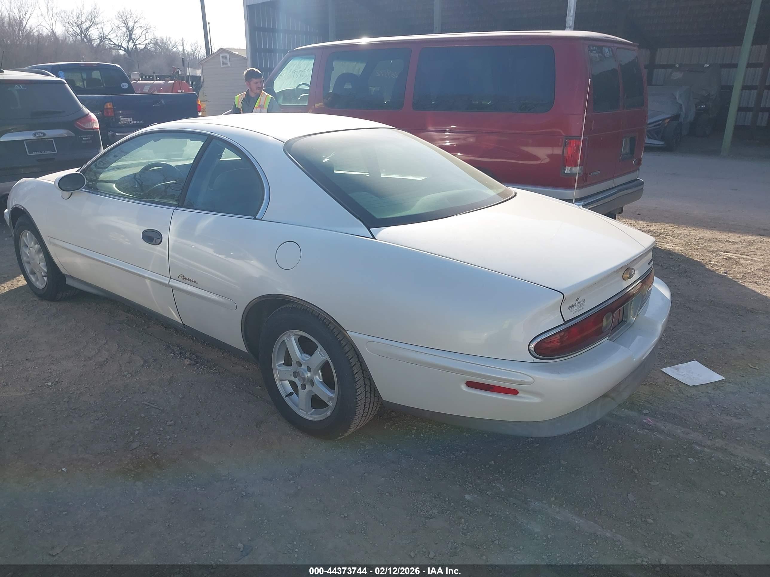 BUICK RIVIERA image 3