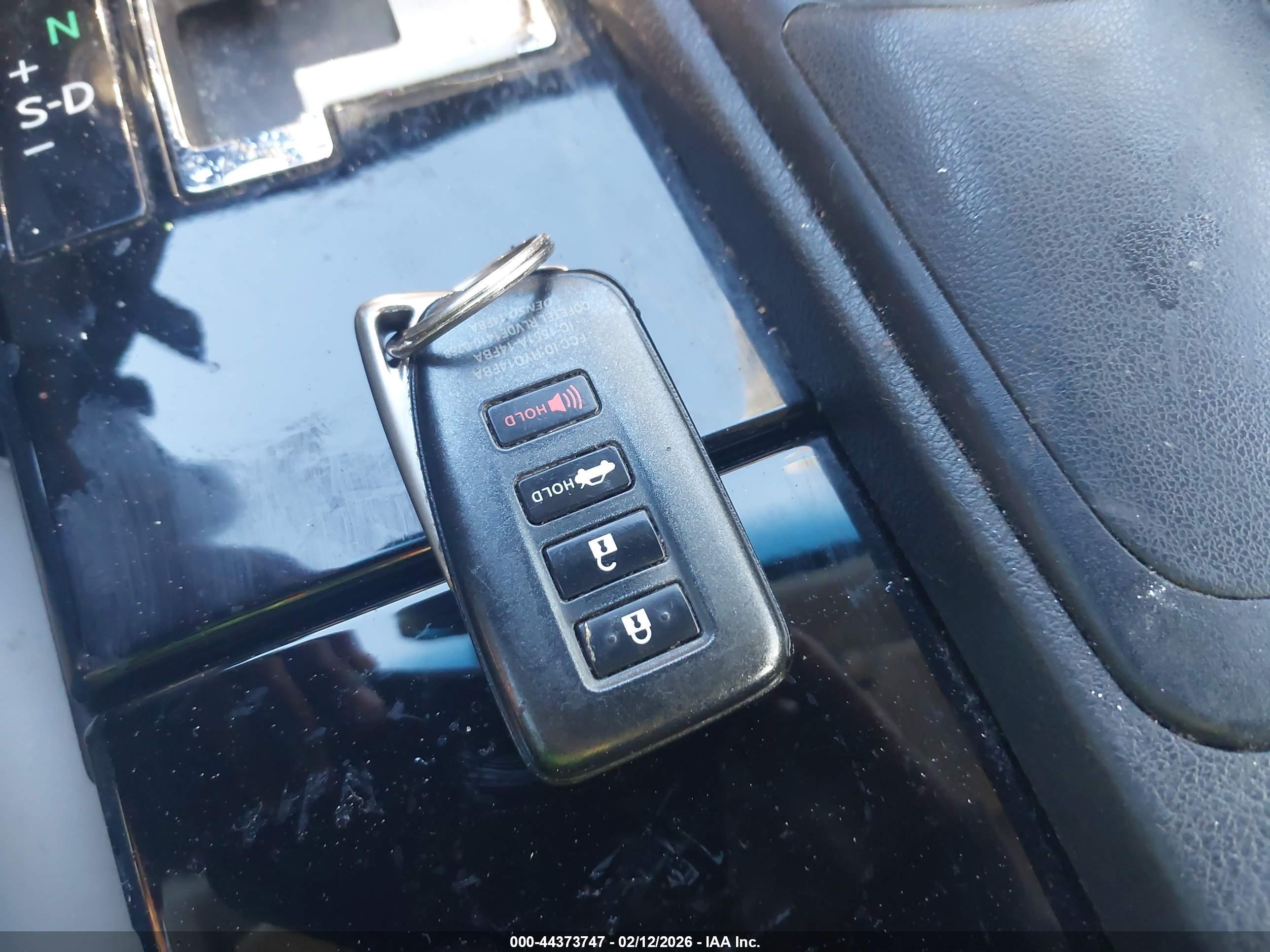 LEXUS ES image 11