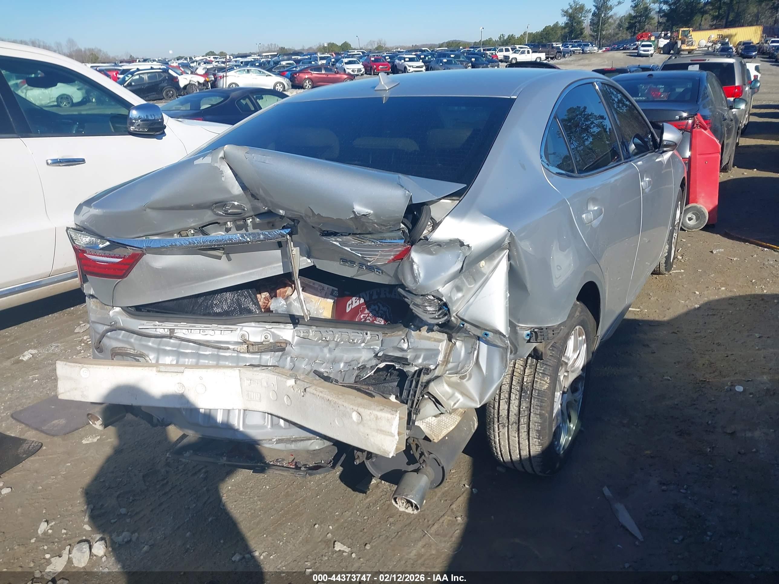 LEXUS ES image 4