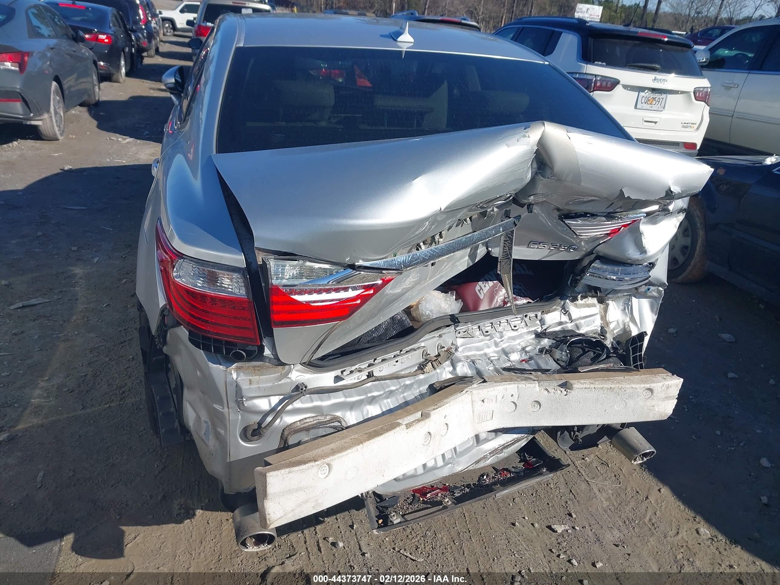 LEXUS ES image 6