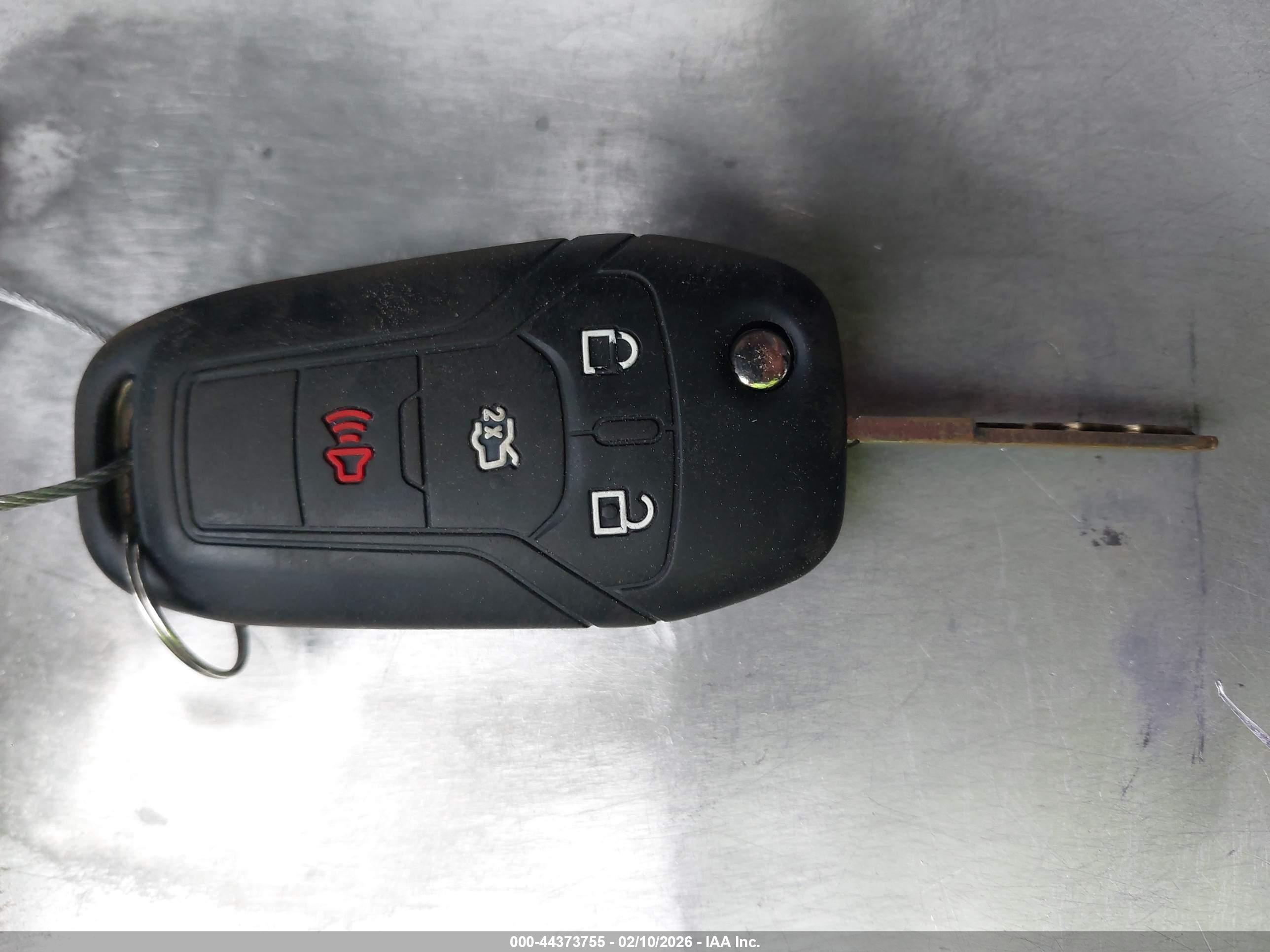 FORD FUSION image 11