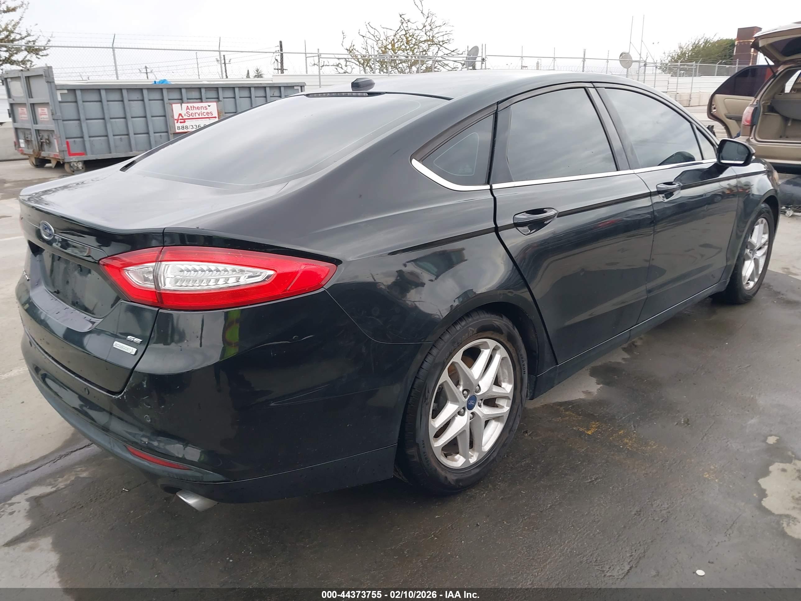 FORD FUSION image 4