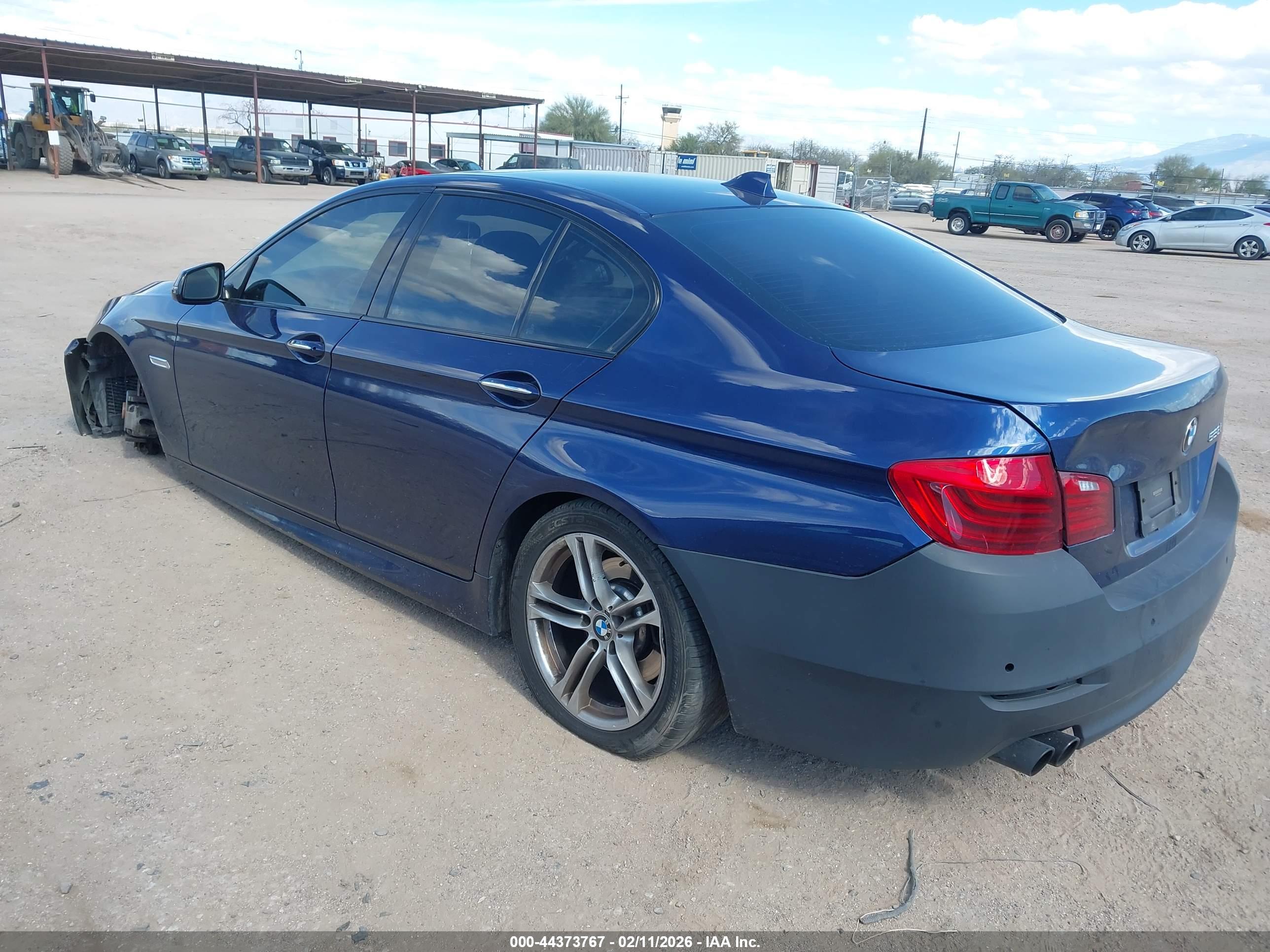 BMW 528I image 3