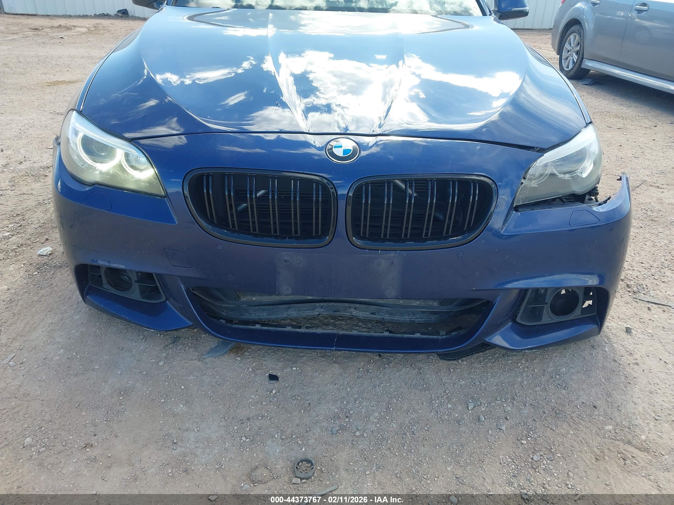 BMW 528I image 6