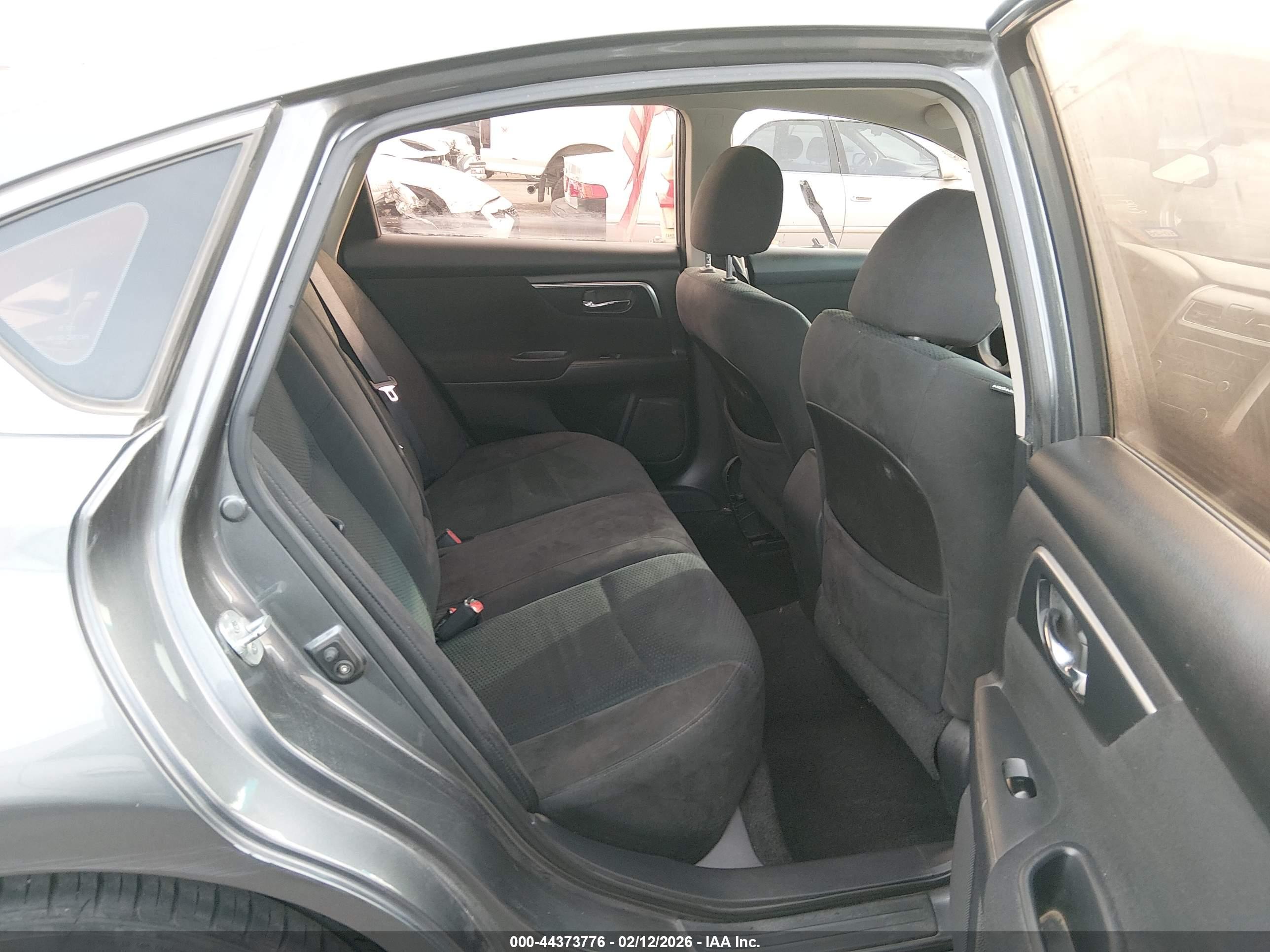 NISSAN ALTIMA image 8