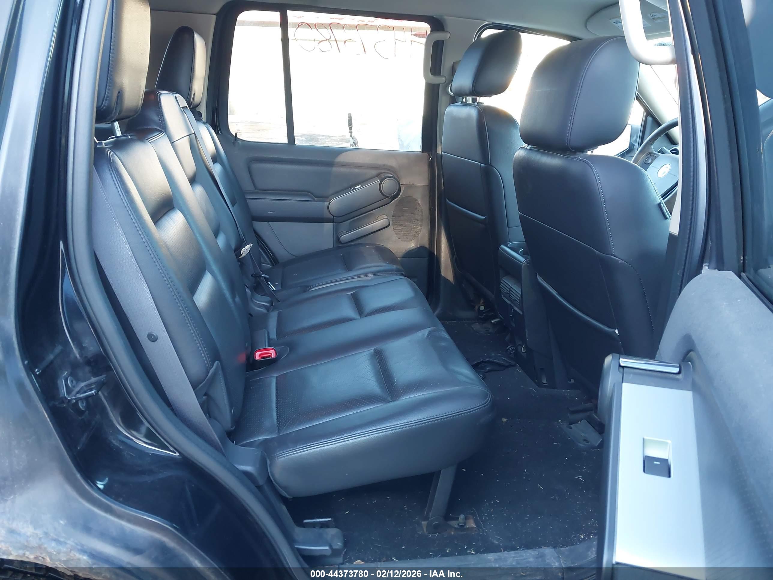 MERCURY MOUNTAINEER image 8