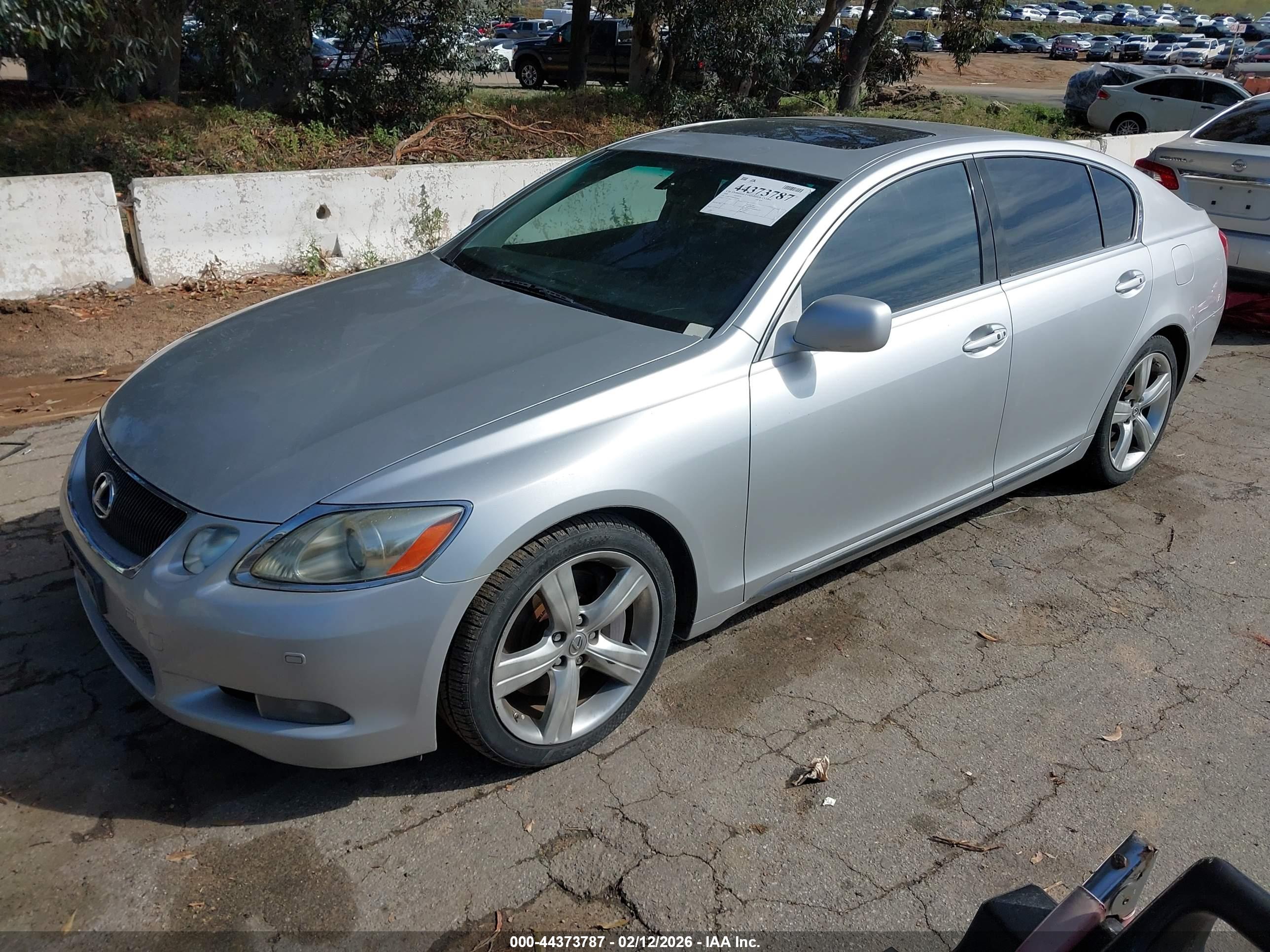 LEXUS GS image 2