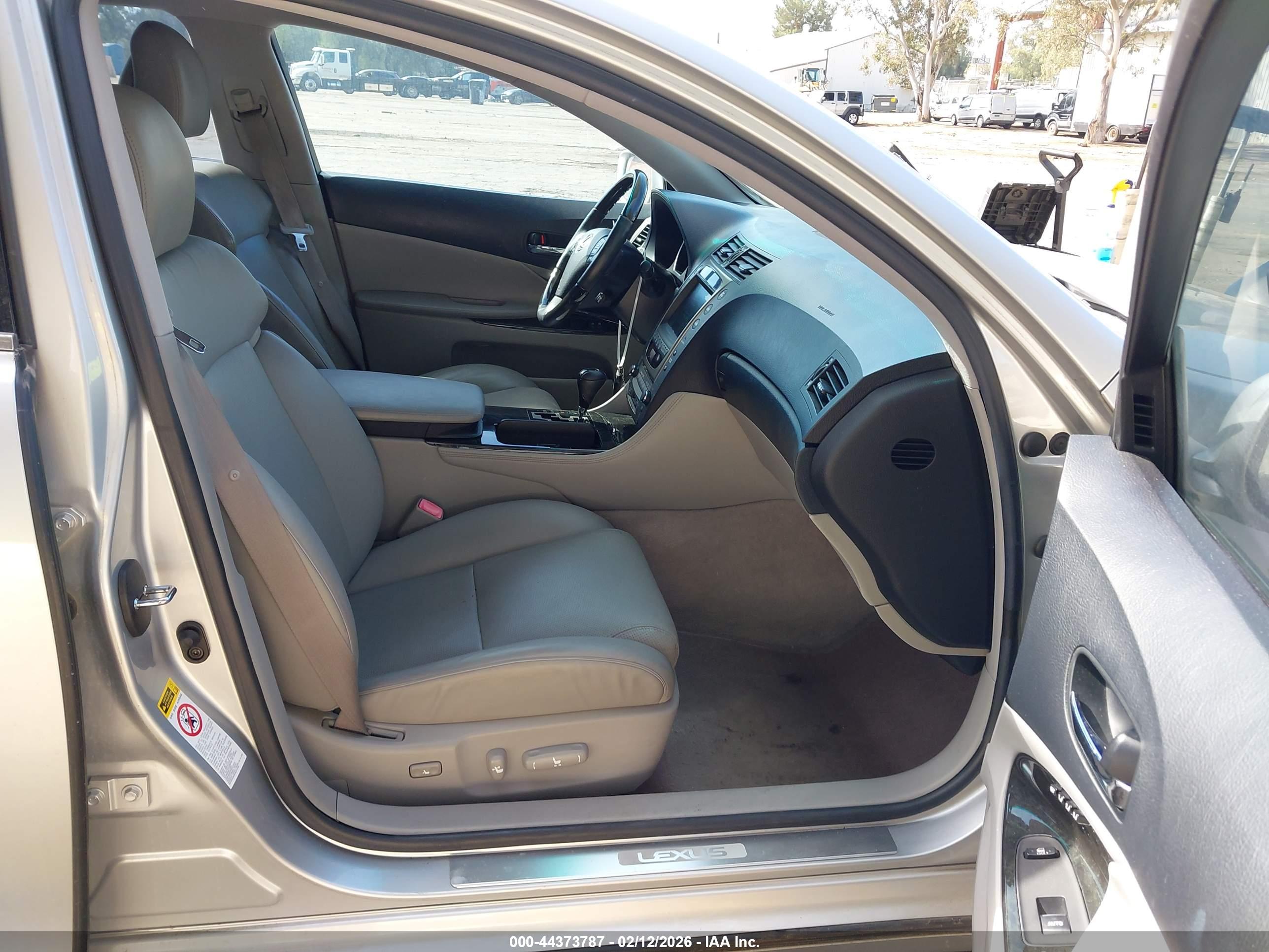 LEXUS GS image 5