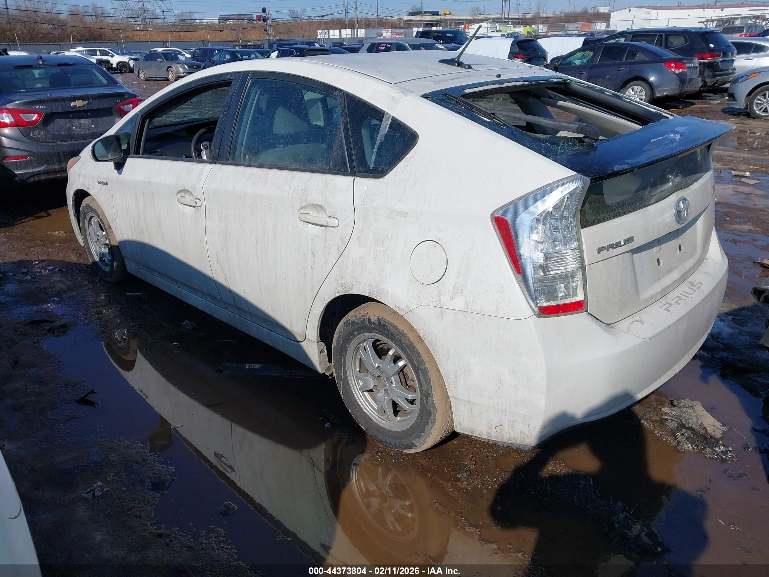 TOYOTA PRIUS image 3