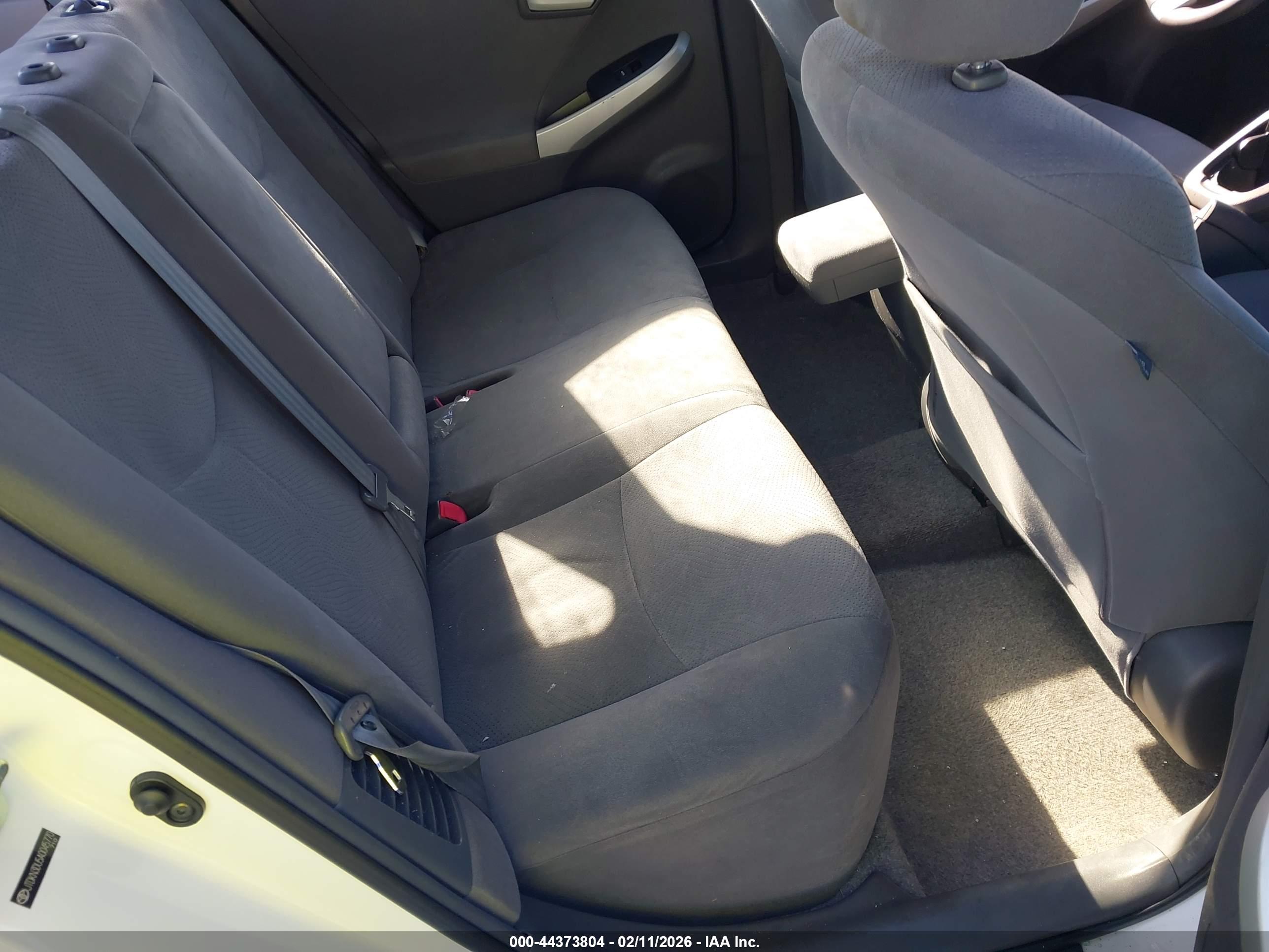 TOYOTA PRIUS image 8