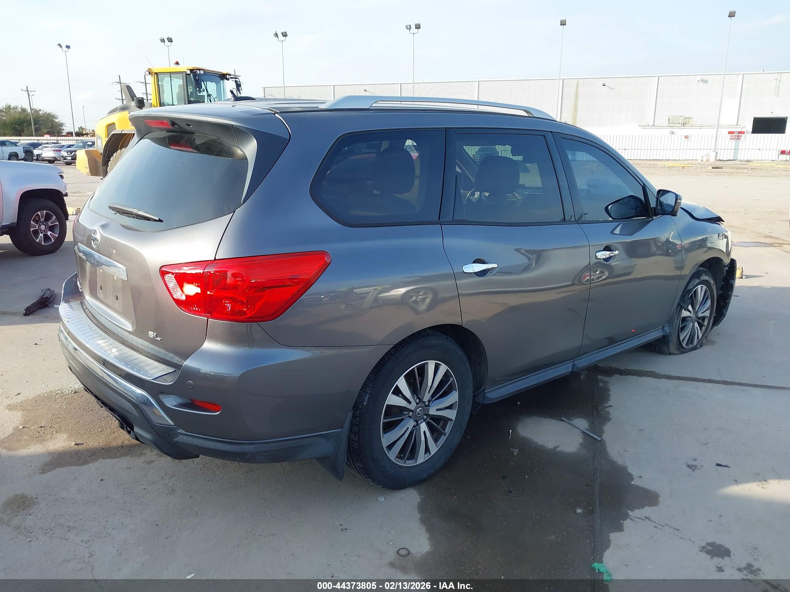NISSAN PATHFINDER image 4