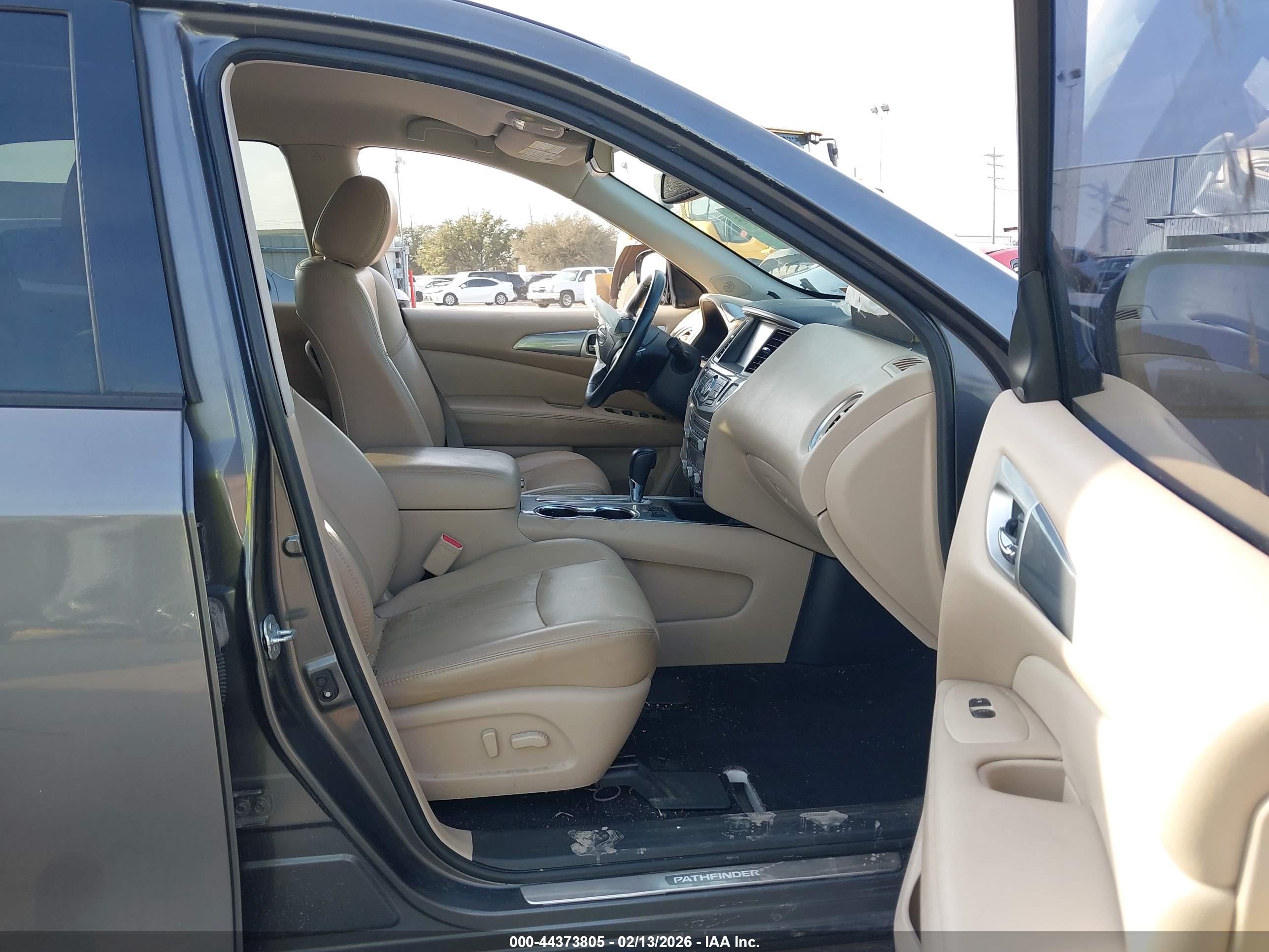 NISSAN PATHFINDER image 5