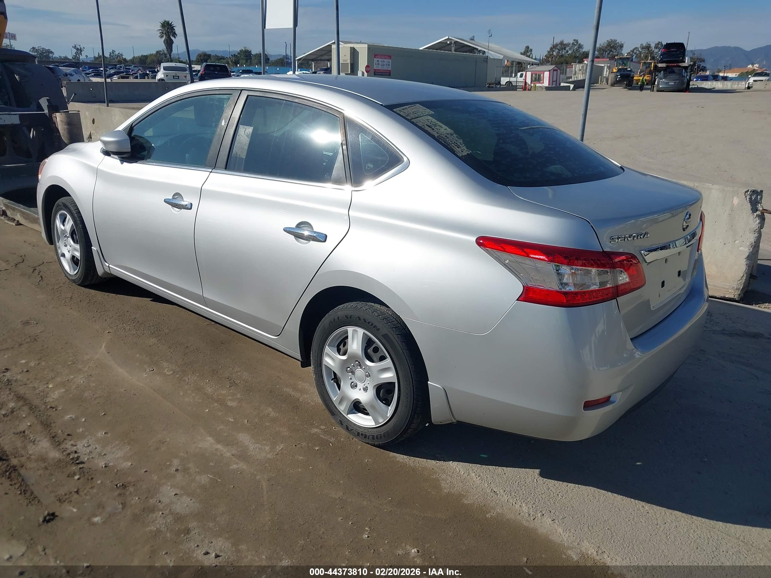 NISSAN SENTRA image 3