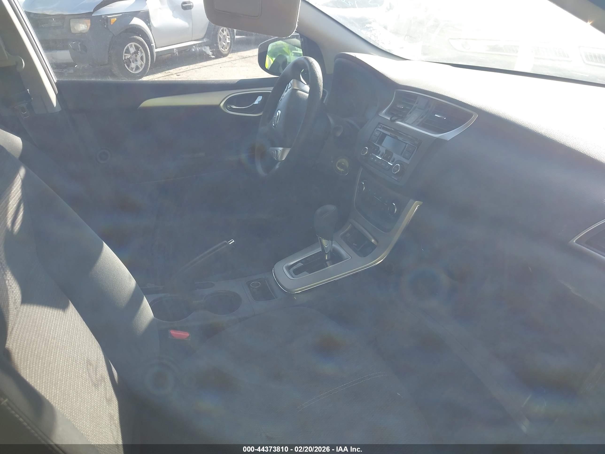 NISSAN SENTRA image 5