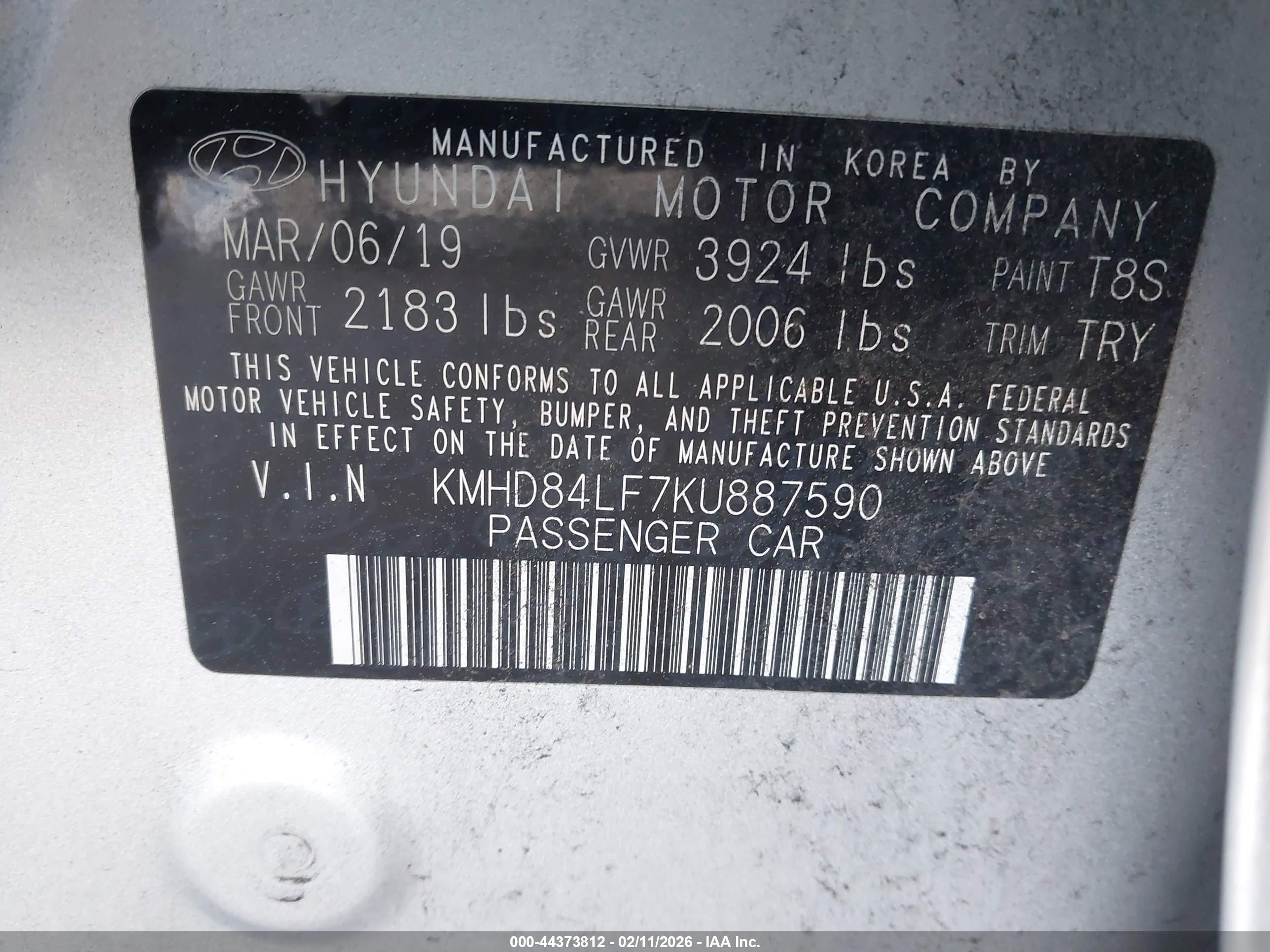 HYUNDAI ELANTRA image 9