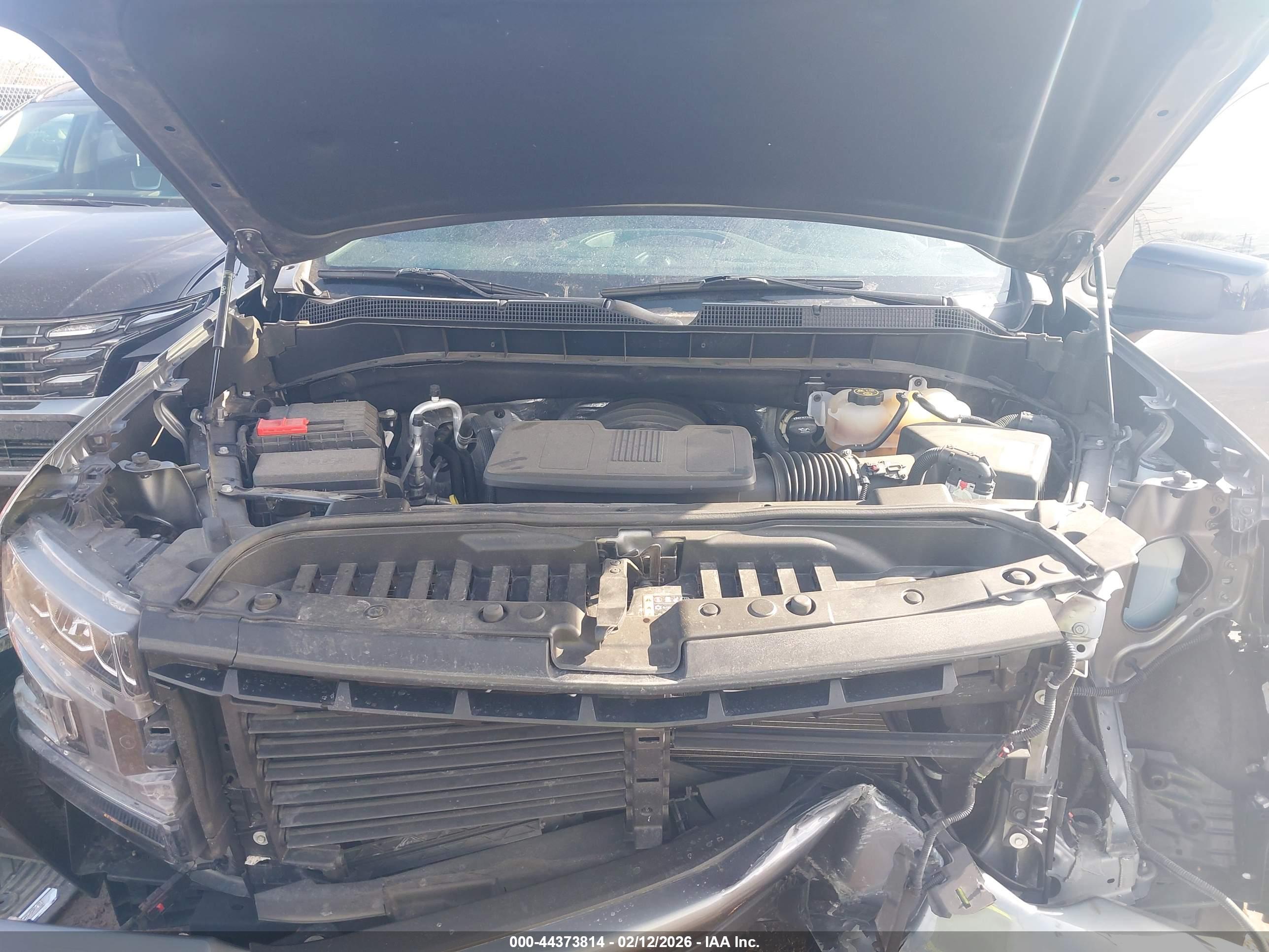 CHEVROLET SILVERADO image 10
