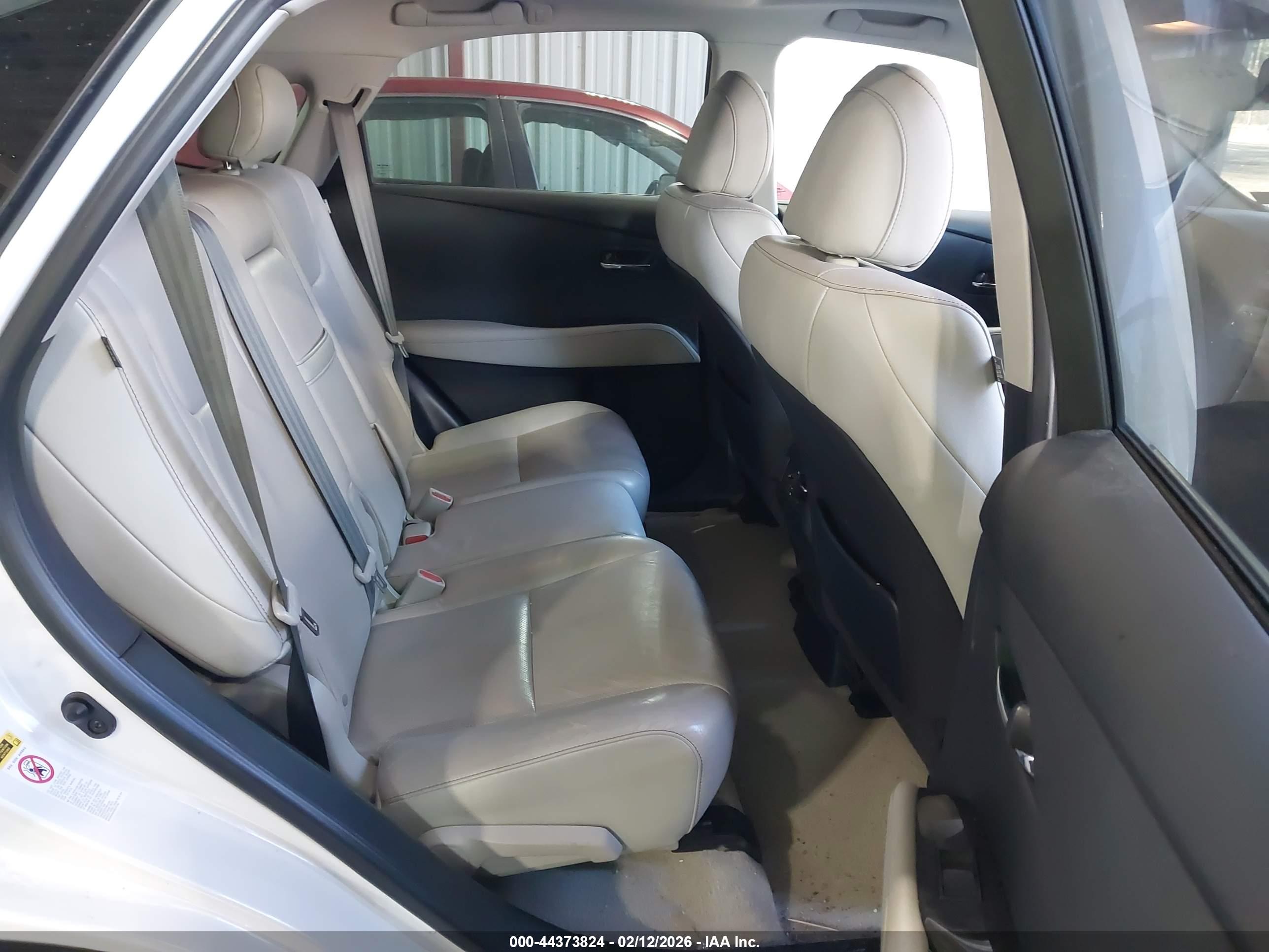 LEXUS RX image 8
