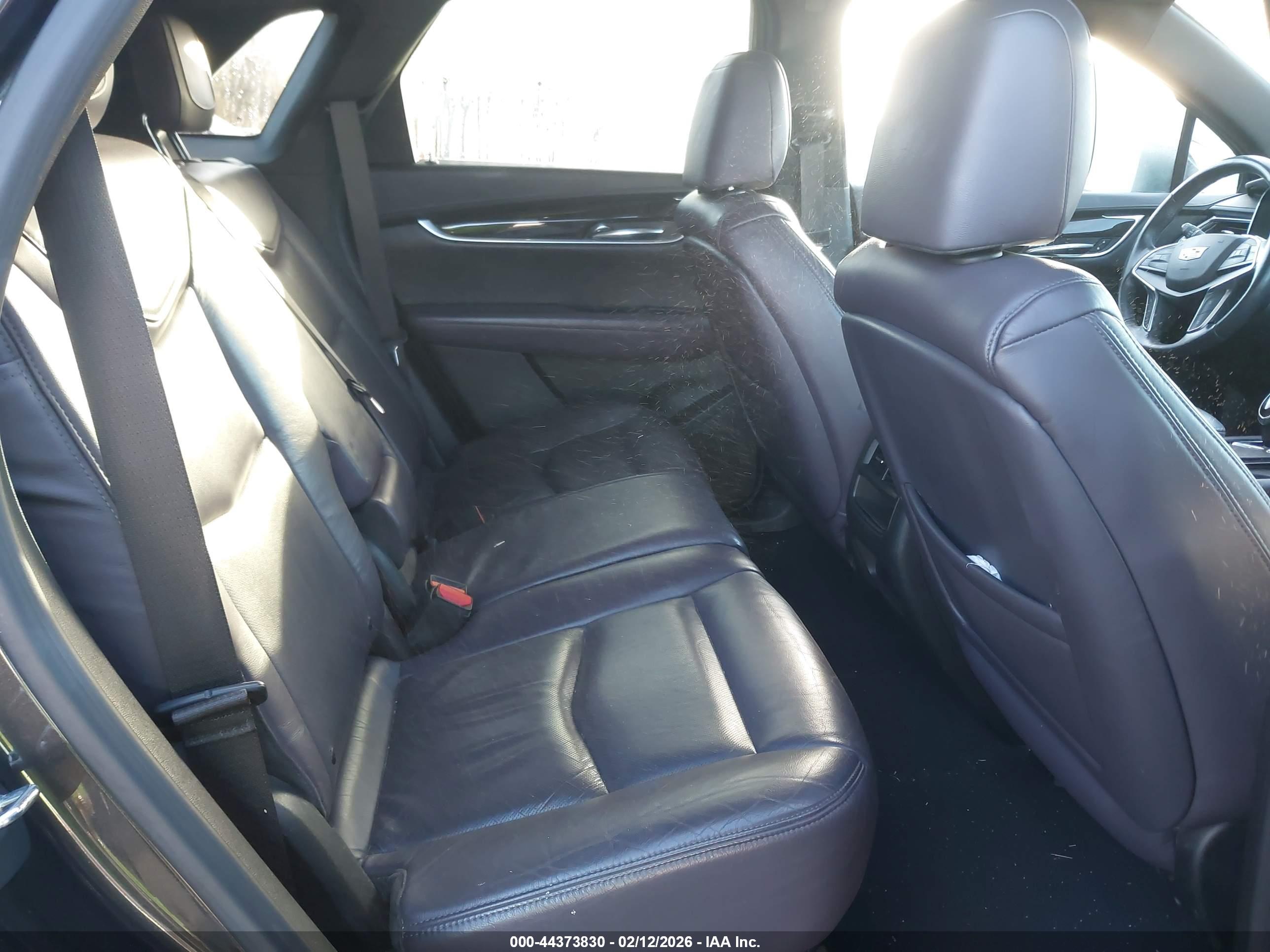 CADILLAC XT5 image 8