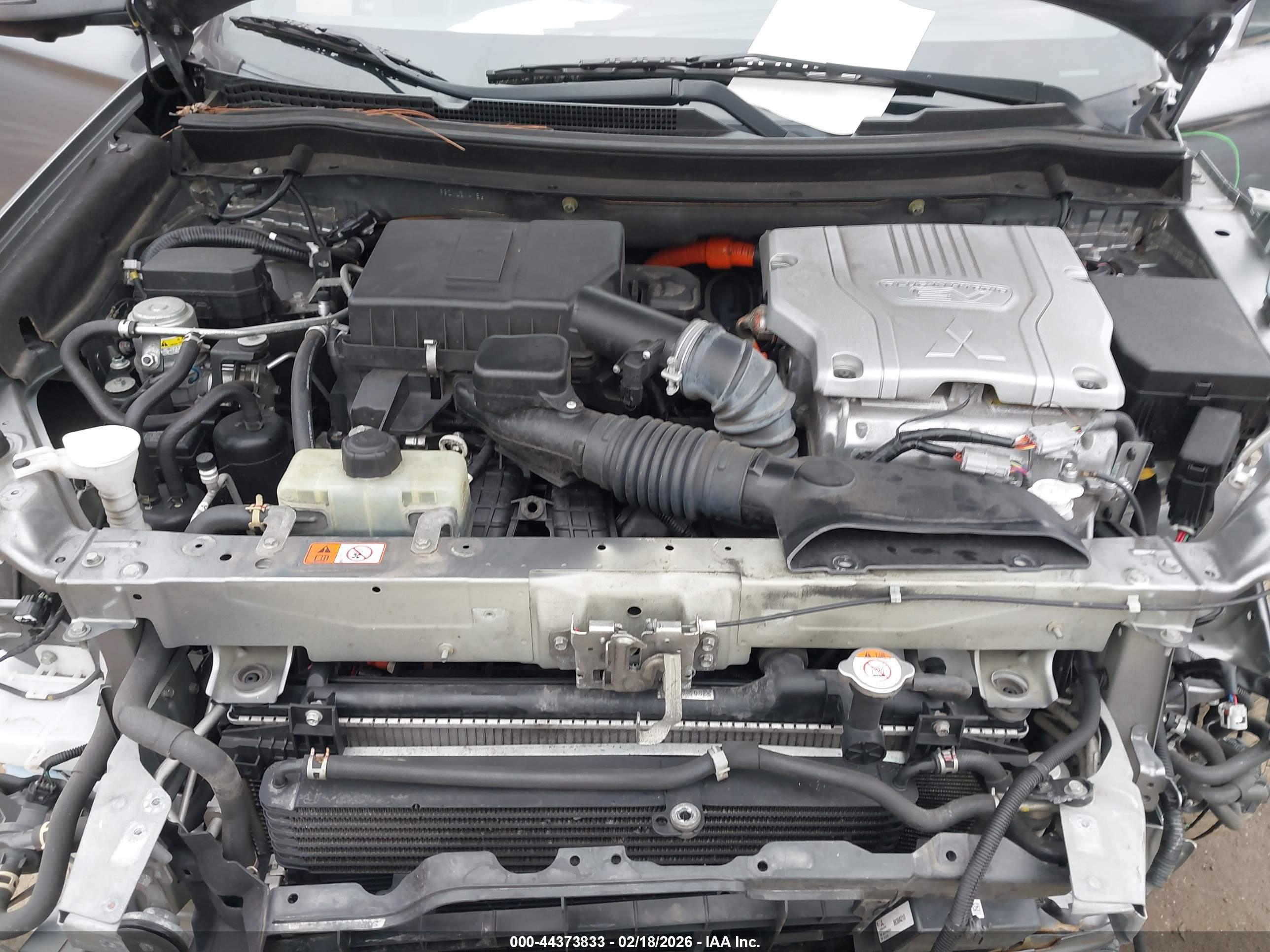 MITSUBISHI OUTLANDER image 10