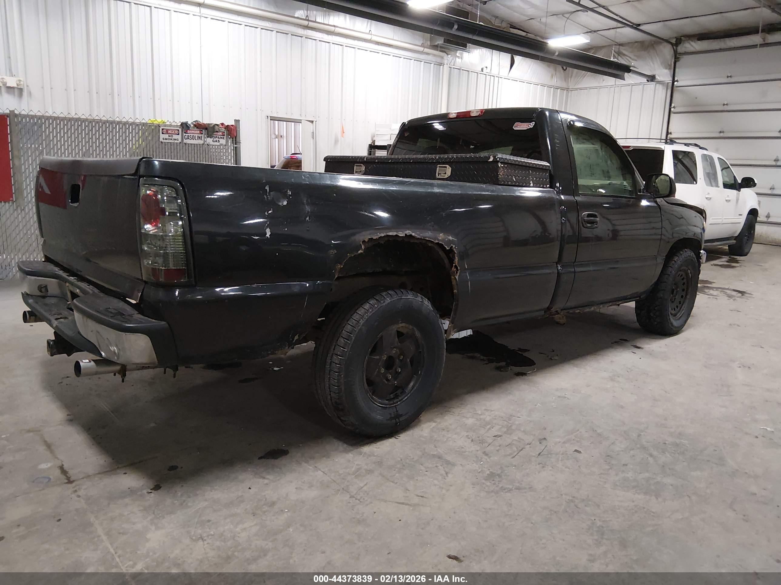 GMC SIERRA image 4