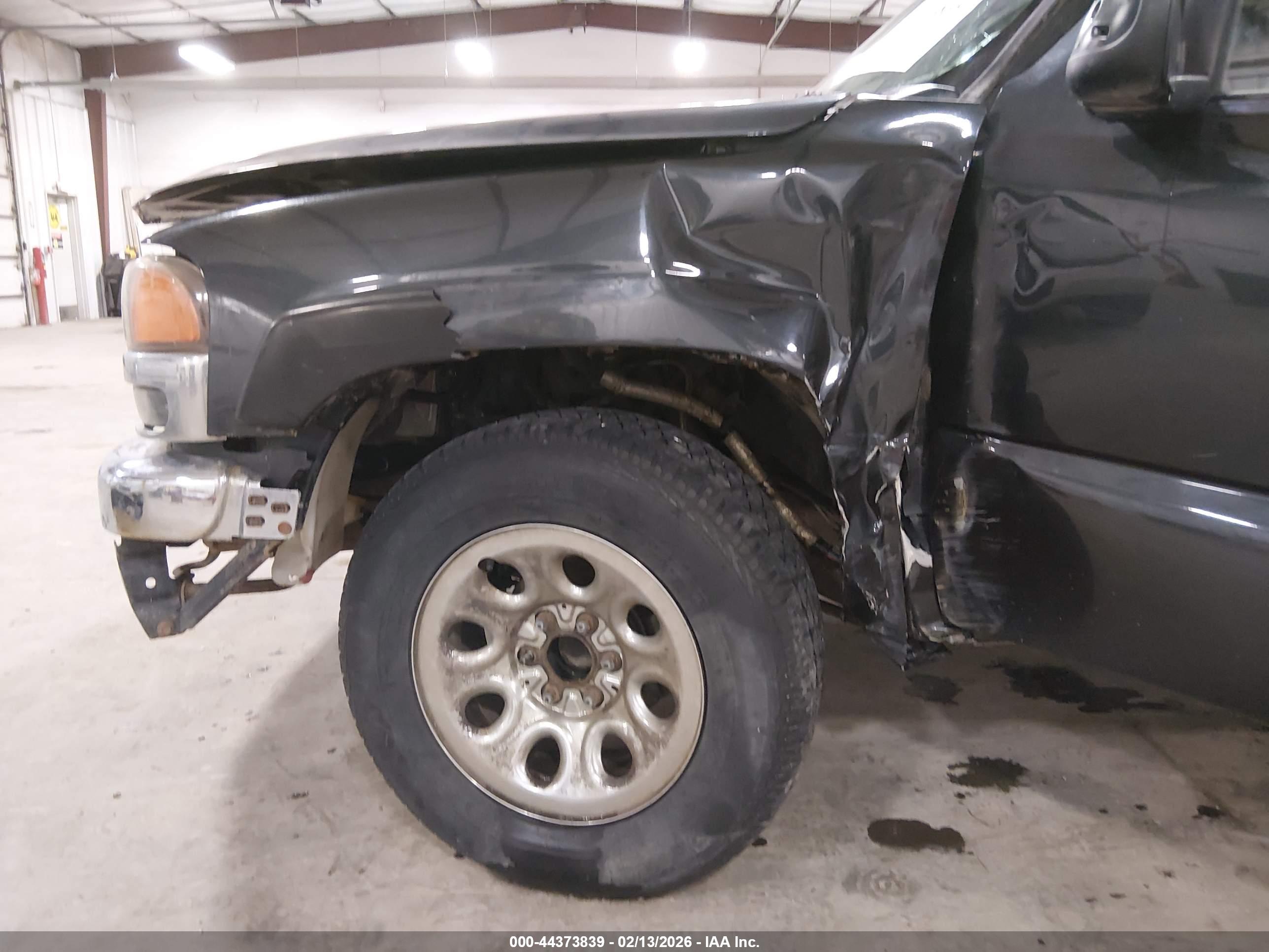 GMC SIERRA image 6