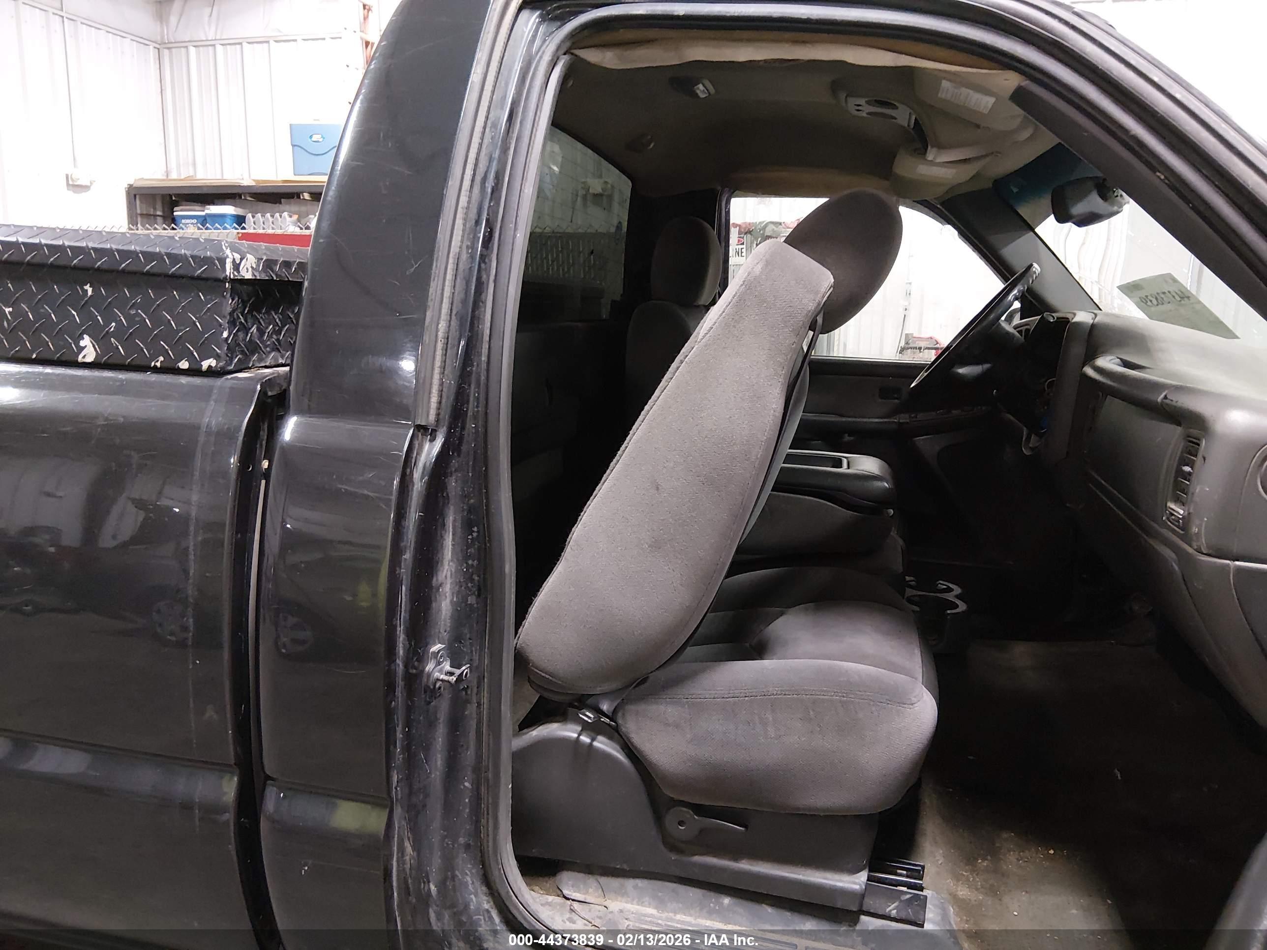 GMC SIERRA image 8