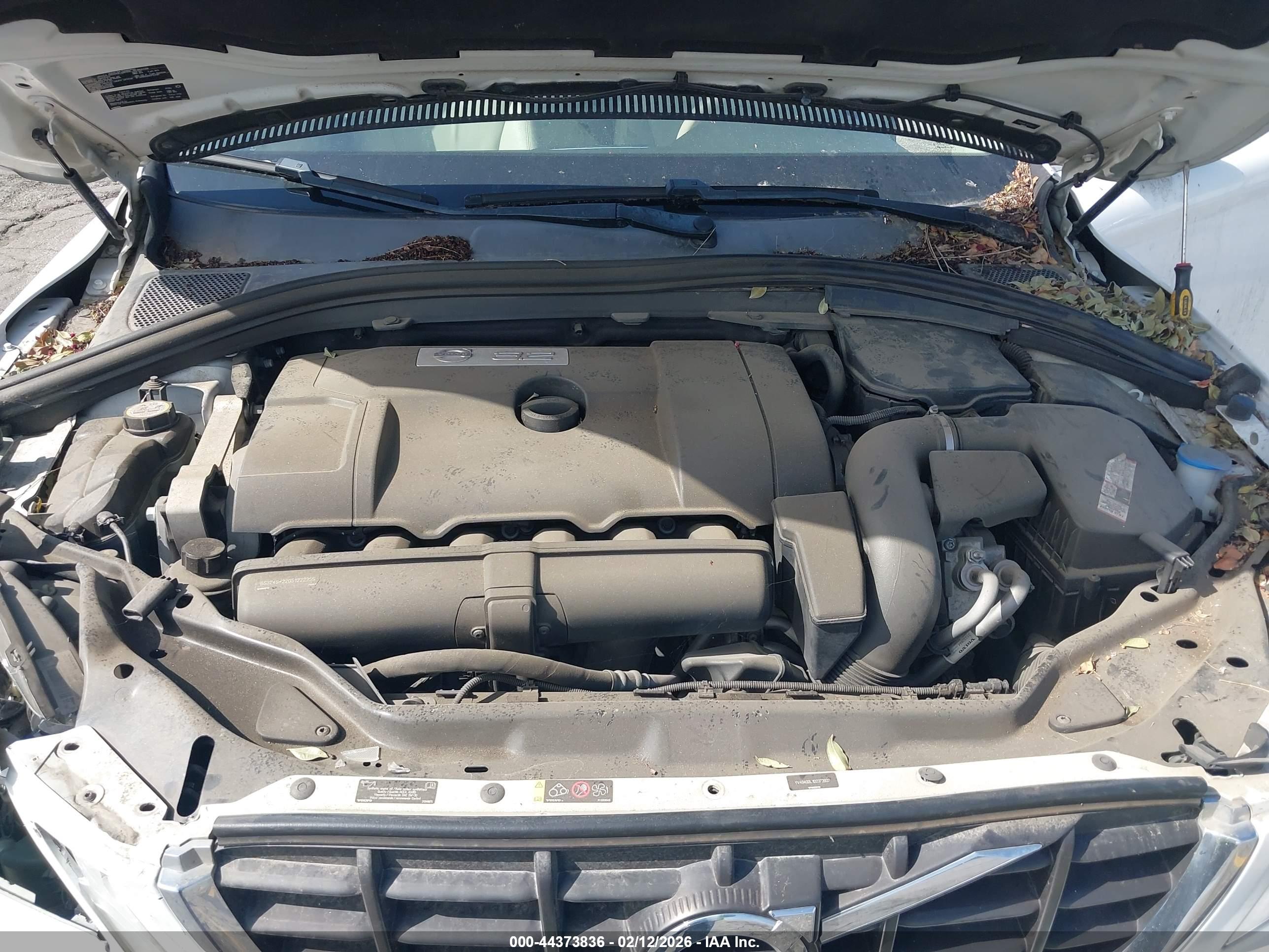 VOLVO XC60 image 10