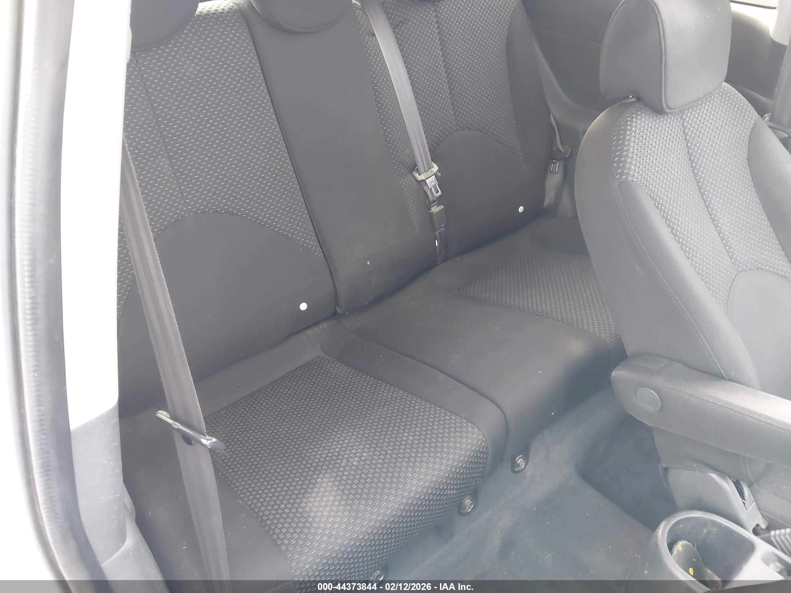 HYUNDAI ACCENT image 8