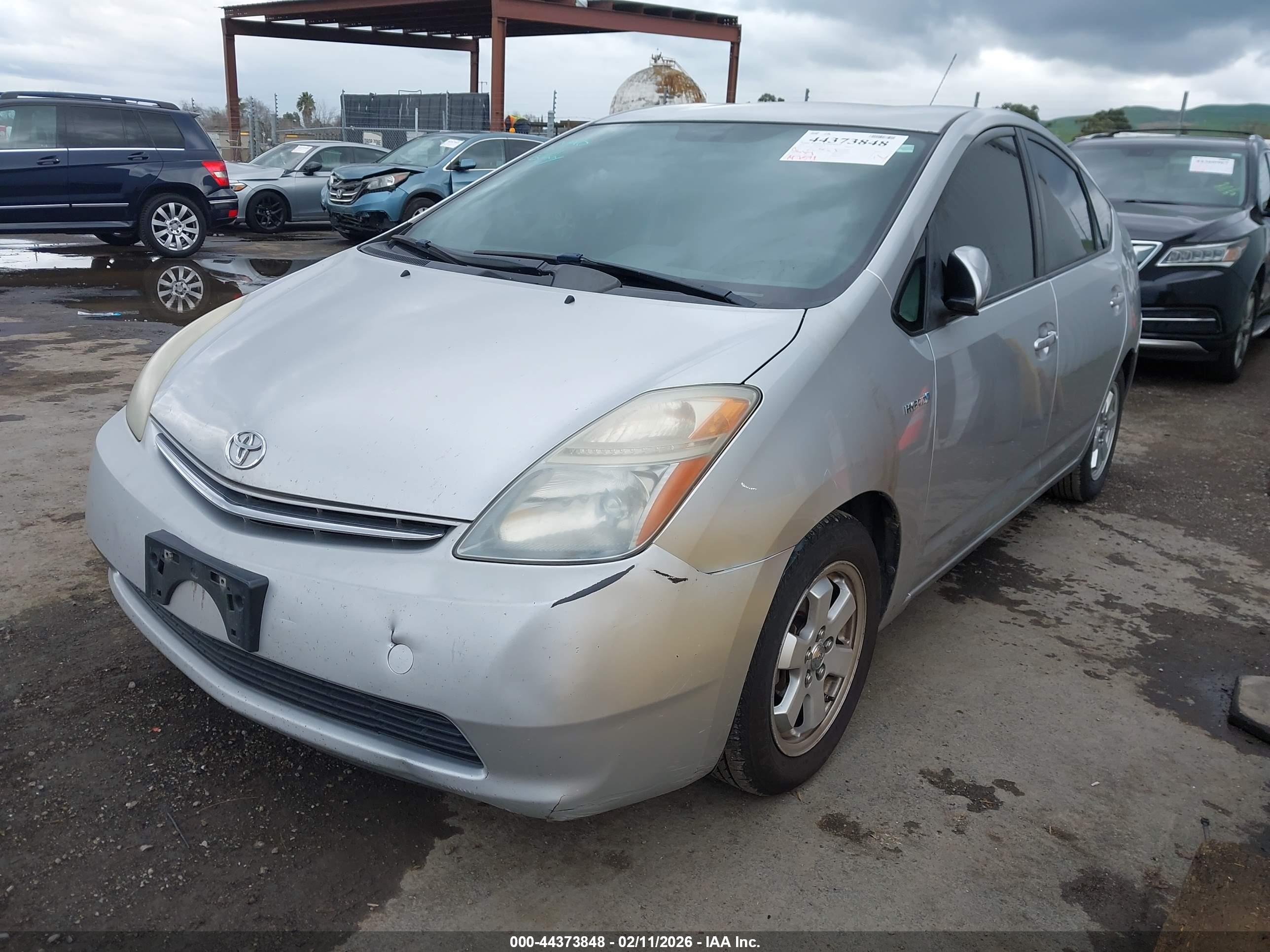 TOYOTA PRIUS image 2