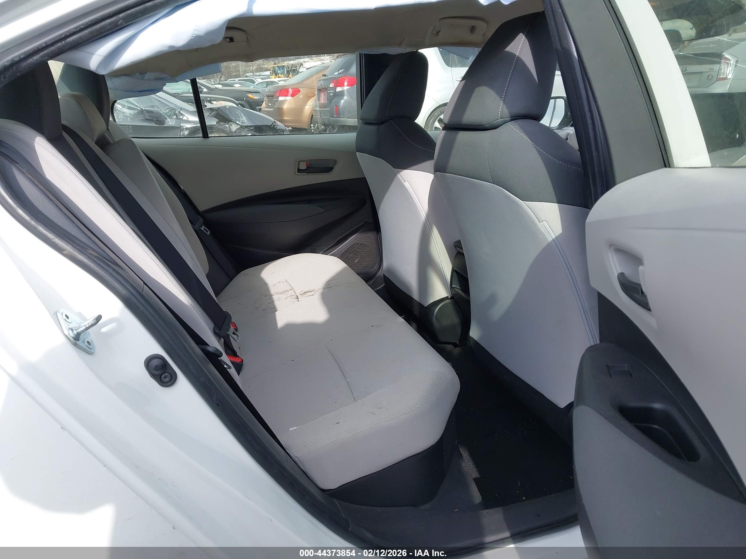TOYOTA COROLLA image 8