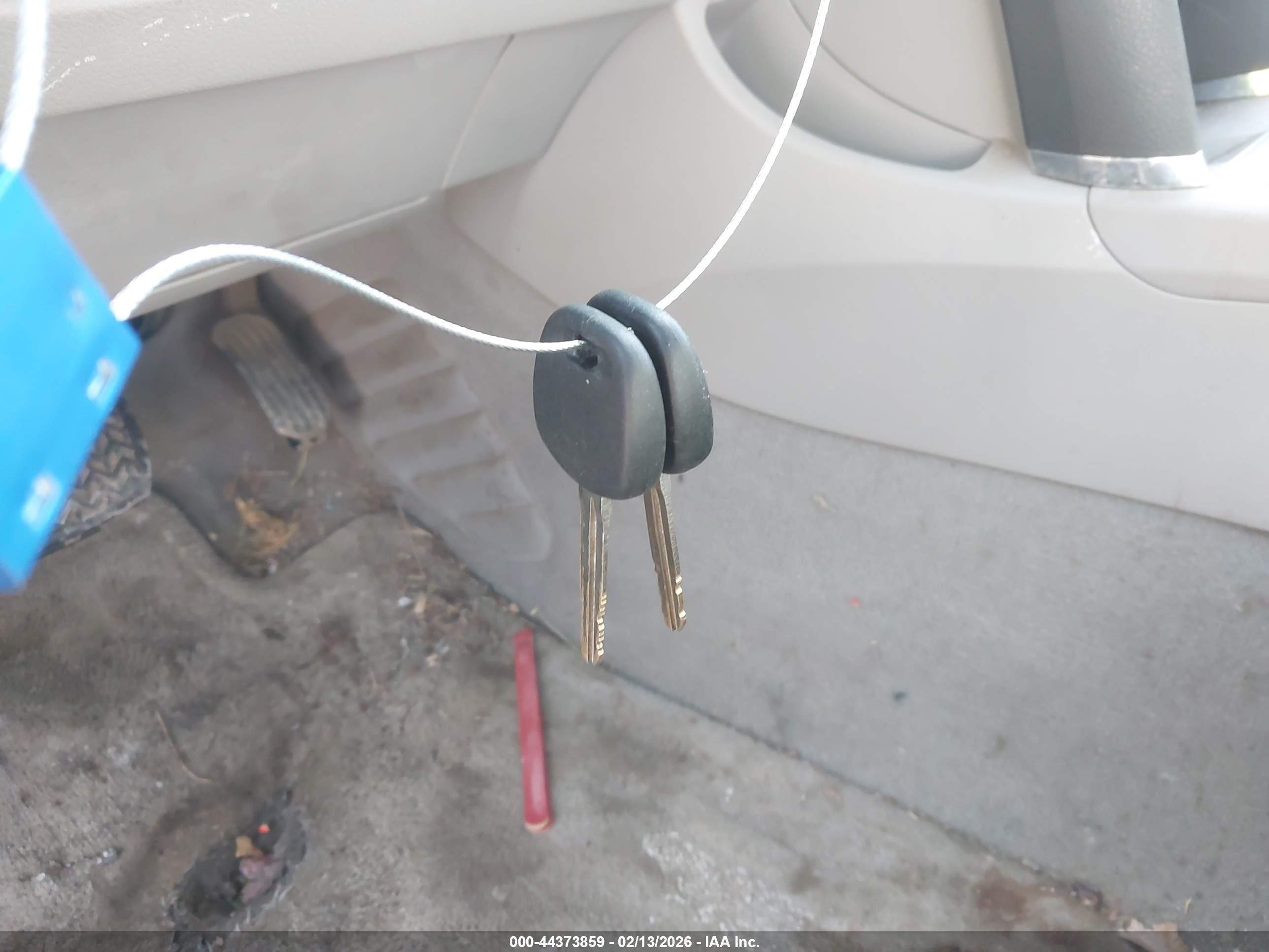 TOYOTA CAMRY image 11