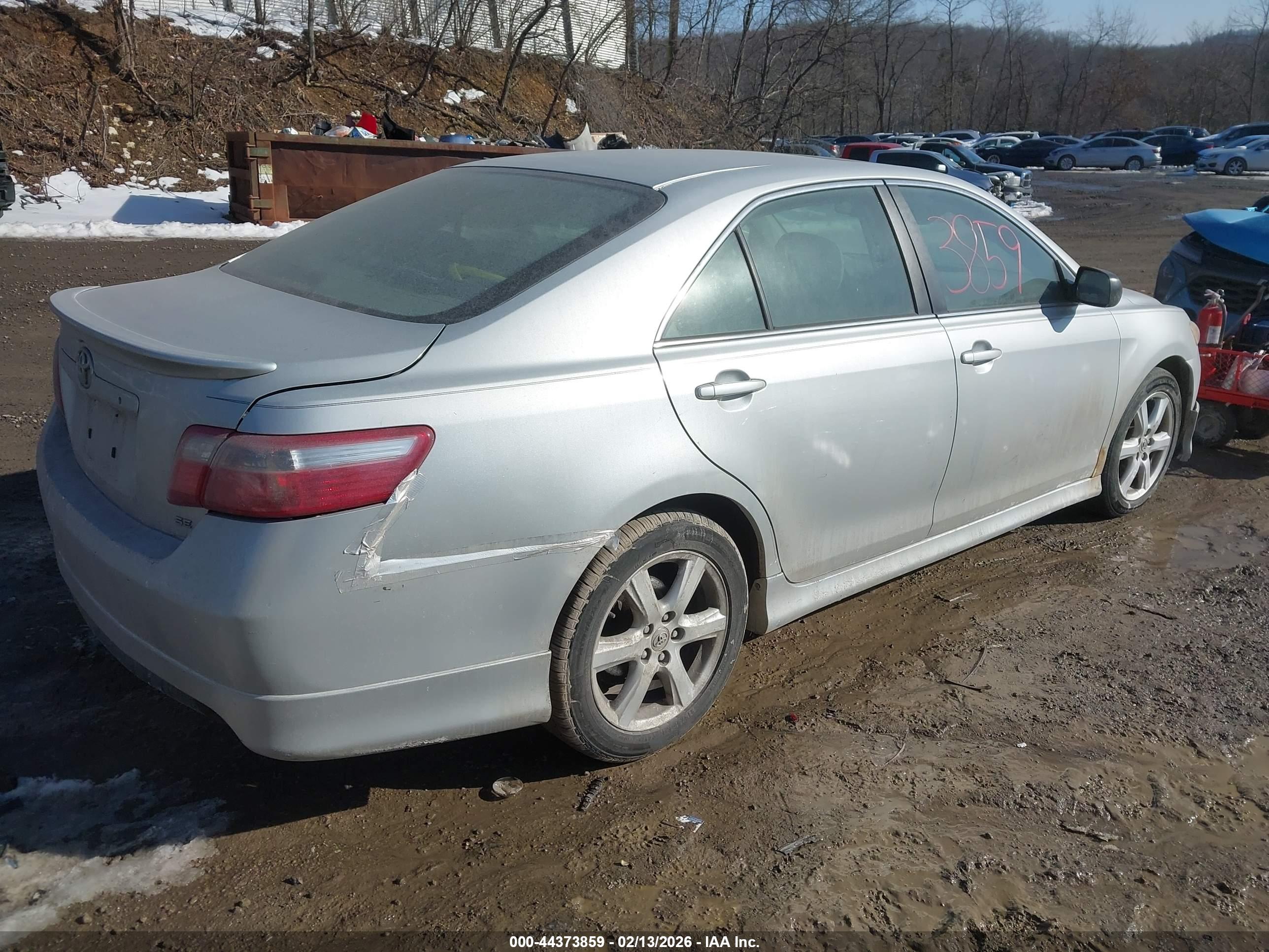 TOYOTA CAMRY image 4
