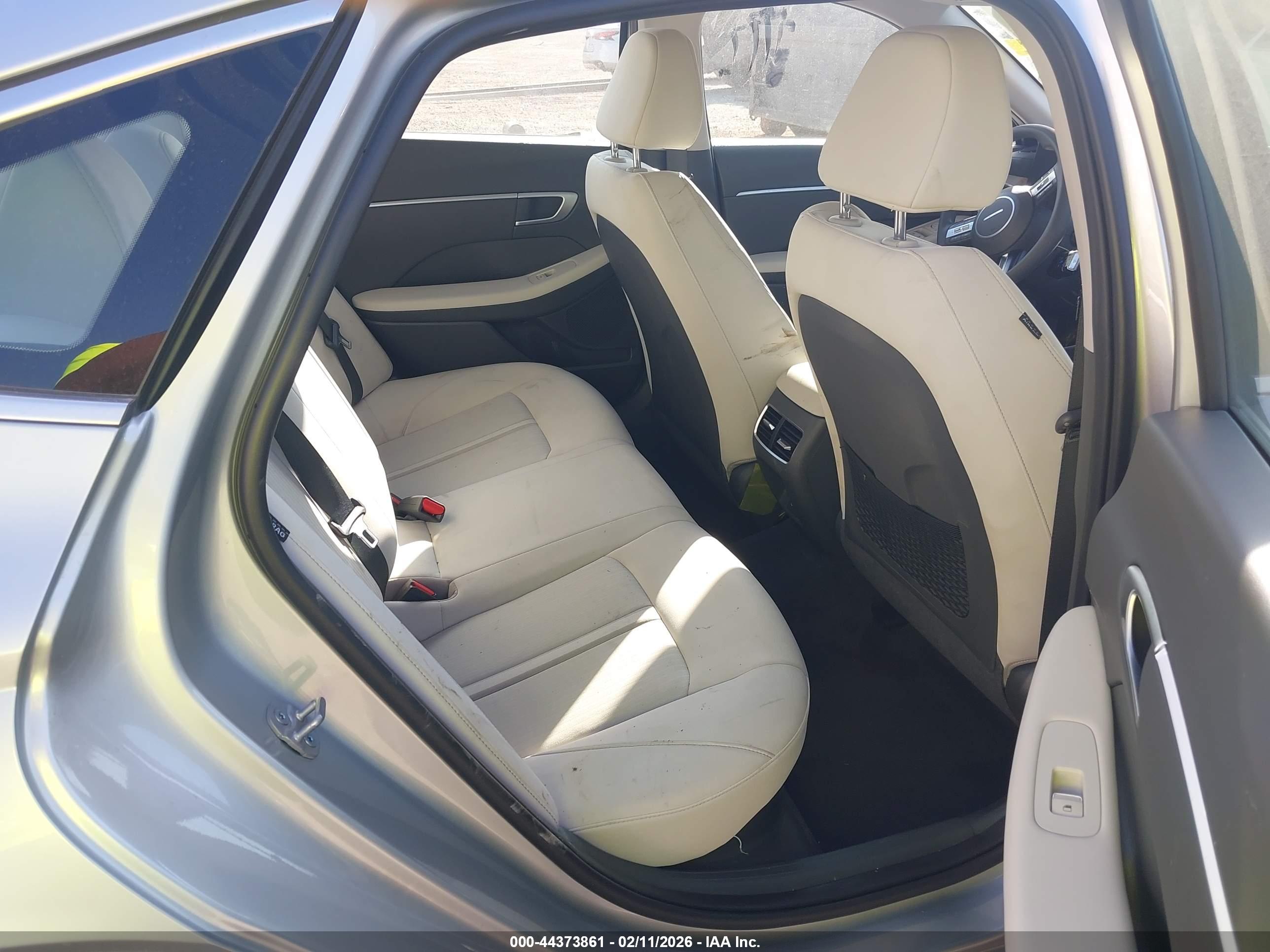 HYUNDAI SONATA image 8