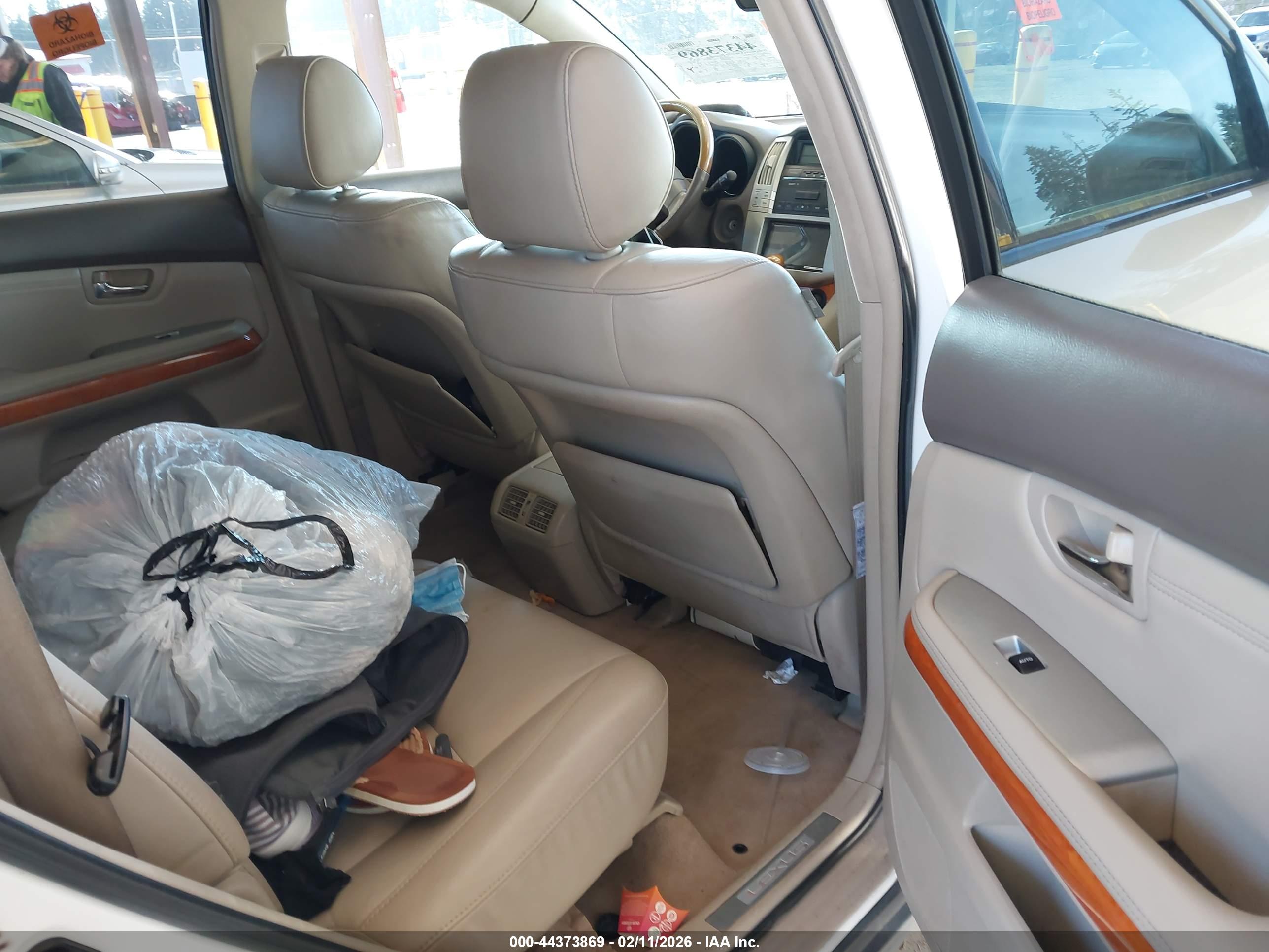 LEXUS RX image 8