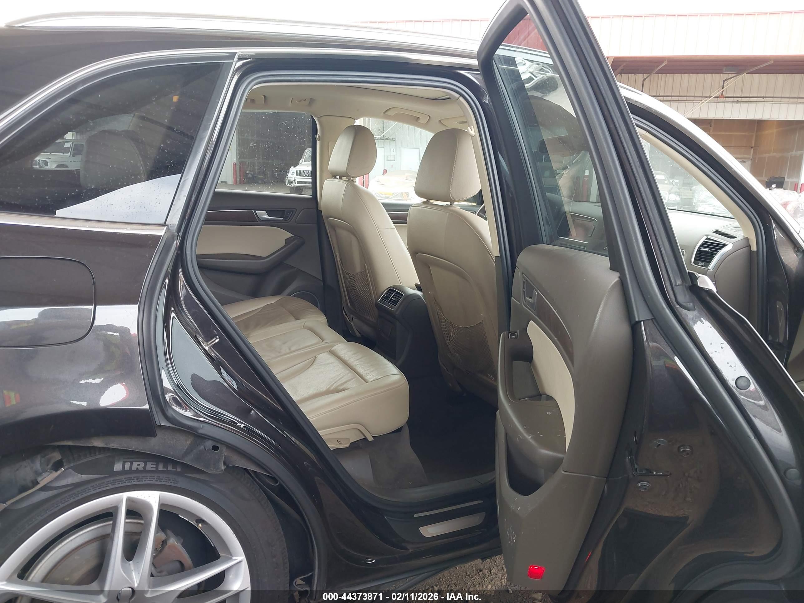 AUDI Q5 image 8