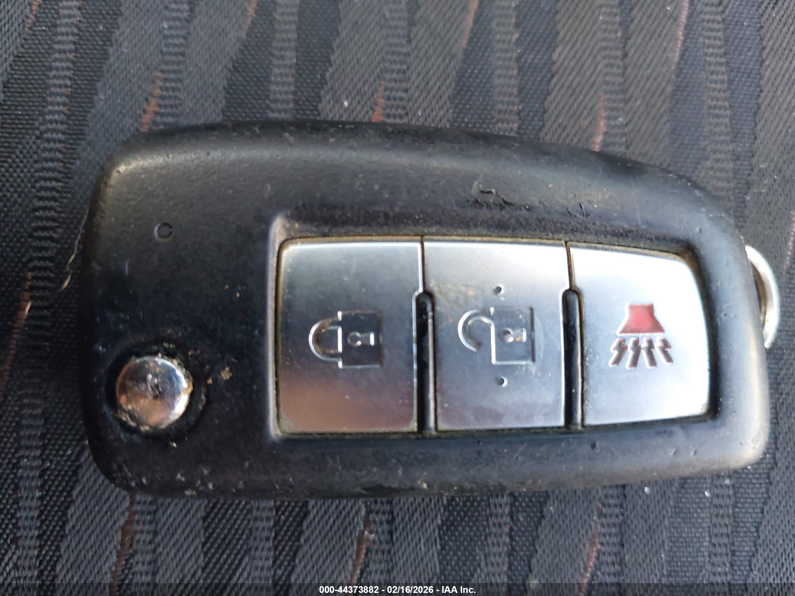NISSAN ROGUE image 11