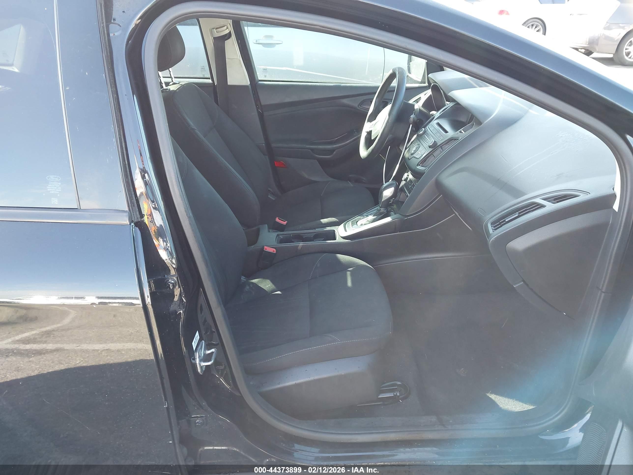 FORD FOCUS image 5