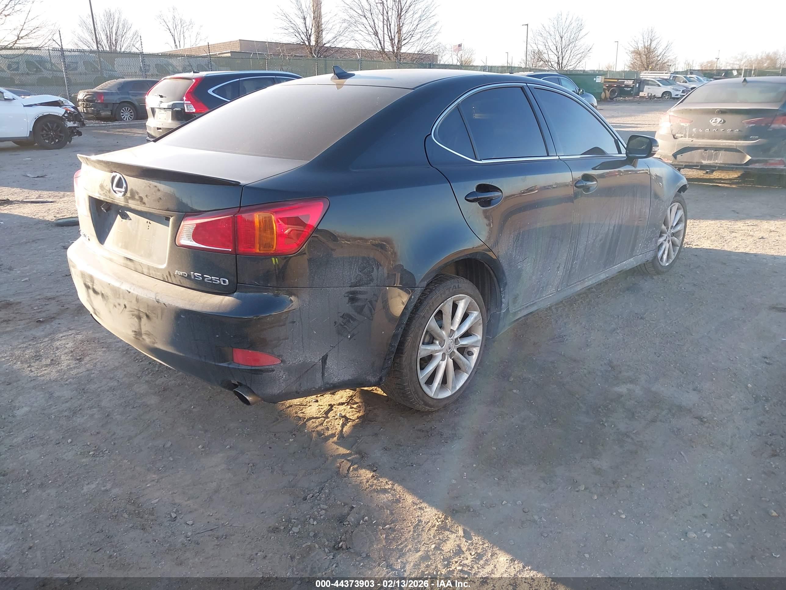 LEXUS IS image 4