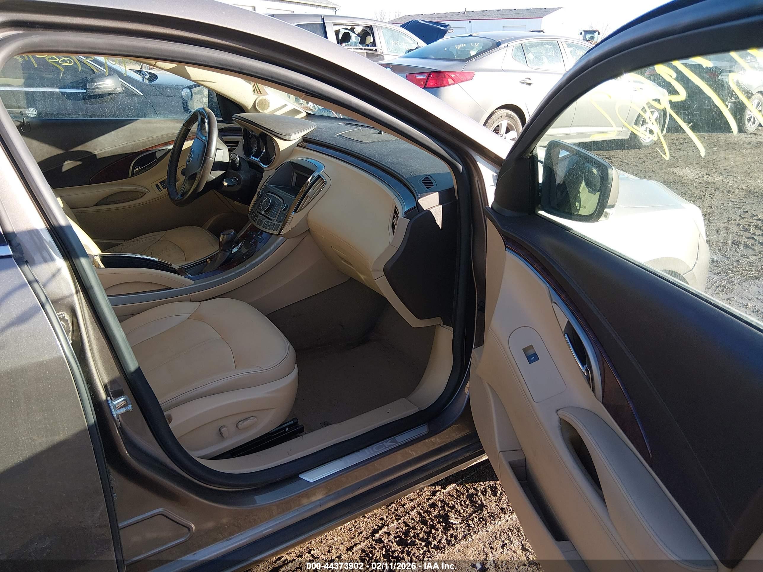 BUICK LACROSSE image 5