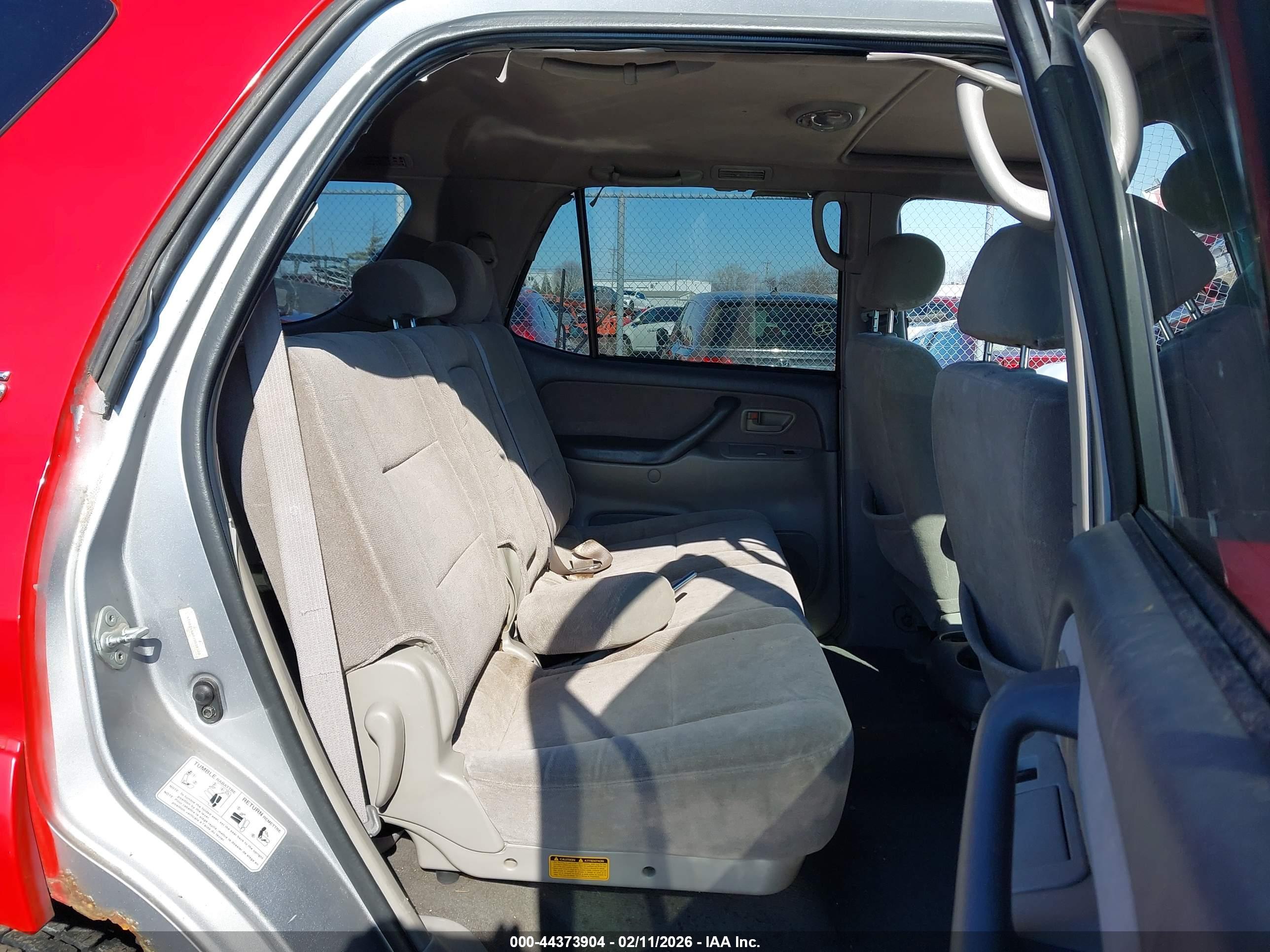 TOYOTA SEQUOIA image 8