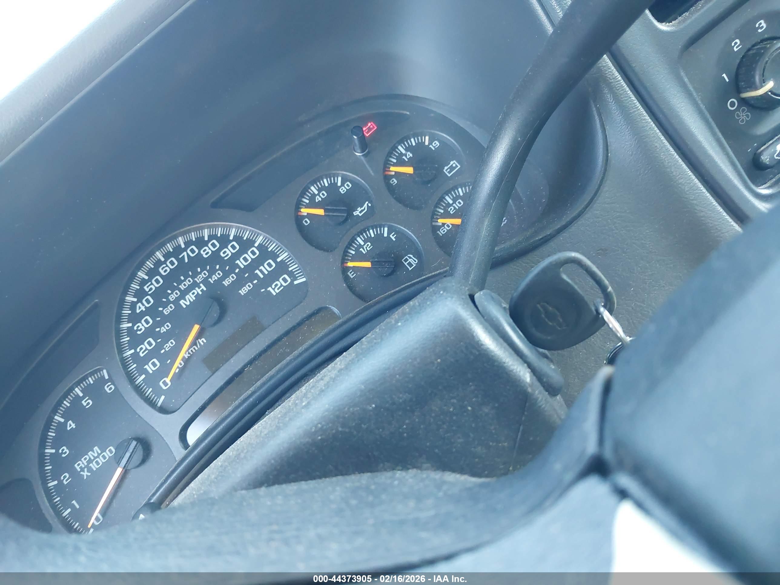 CHEVROLET SILVERADO image 11