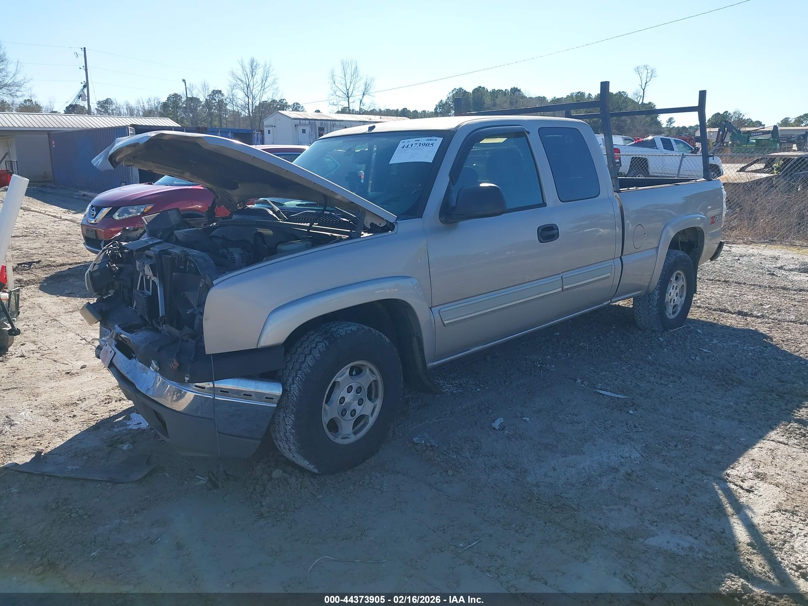 CHEVROLET SILVERADO image 2
