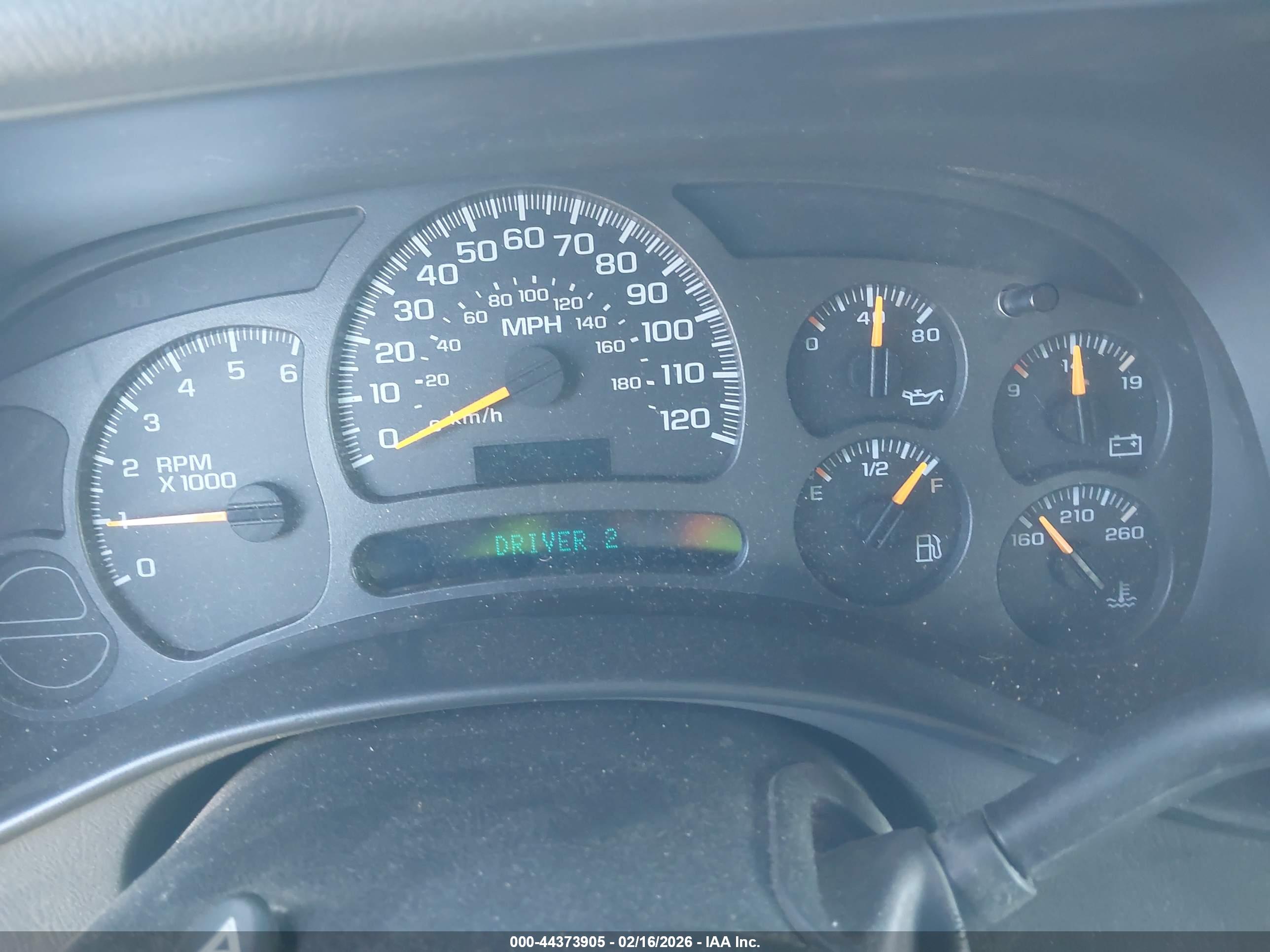 CHEVROLET SILVERADO image 7