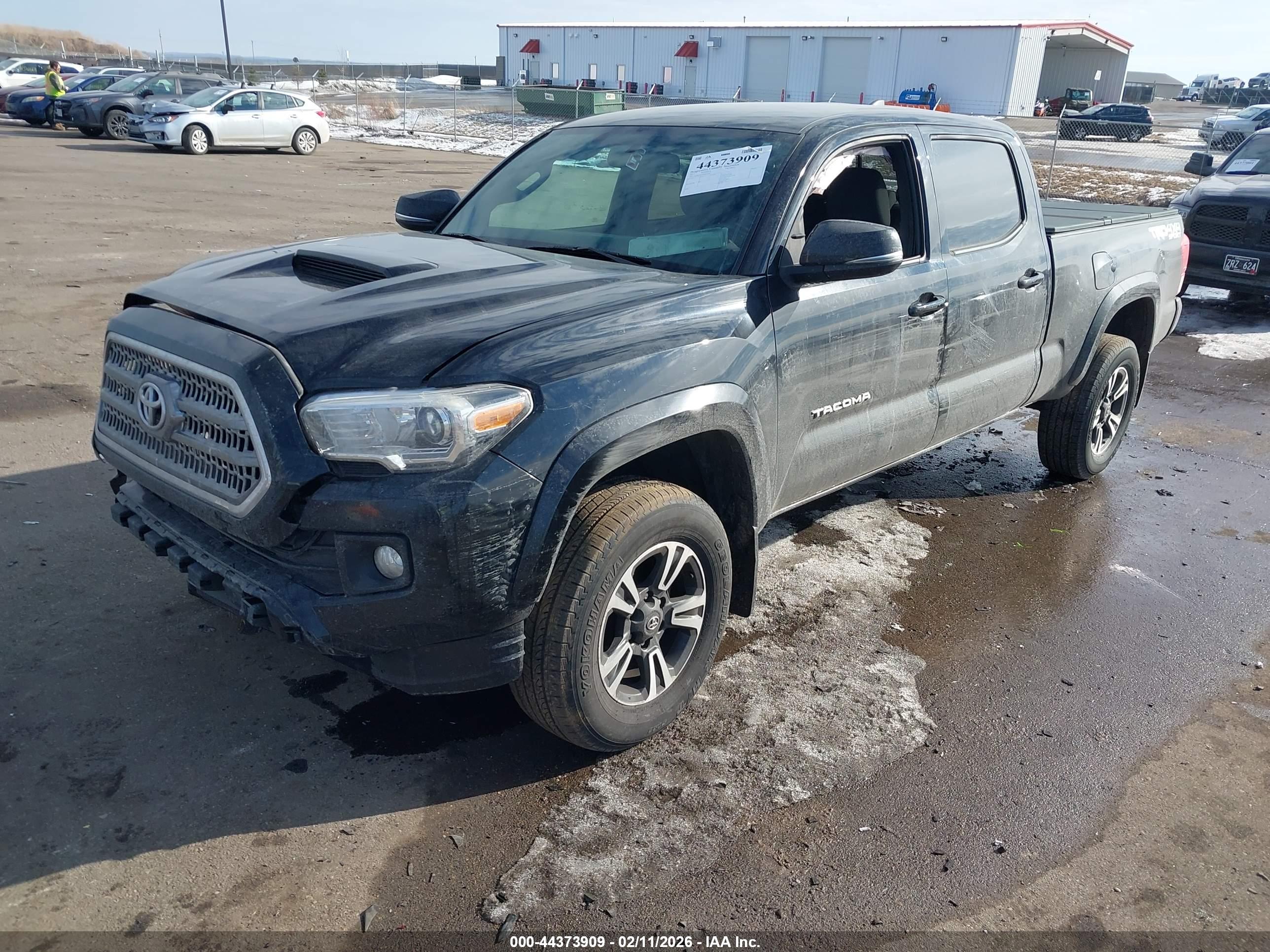 TOYOTA TACOMA image 2