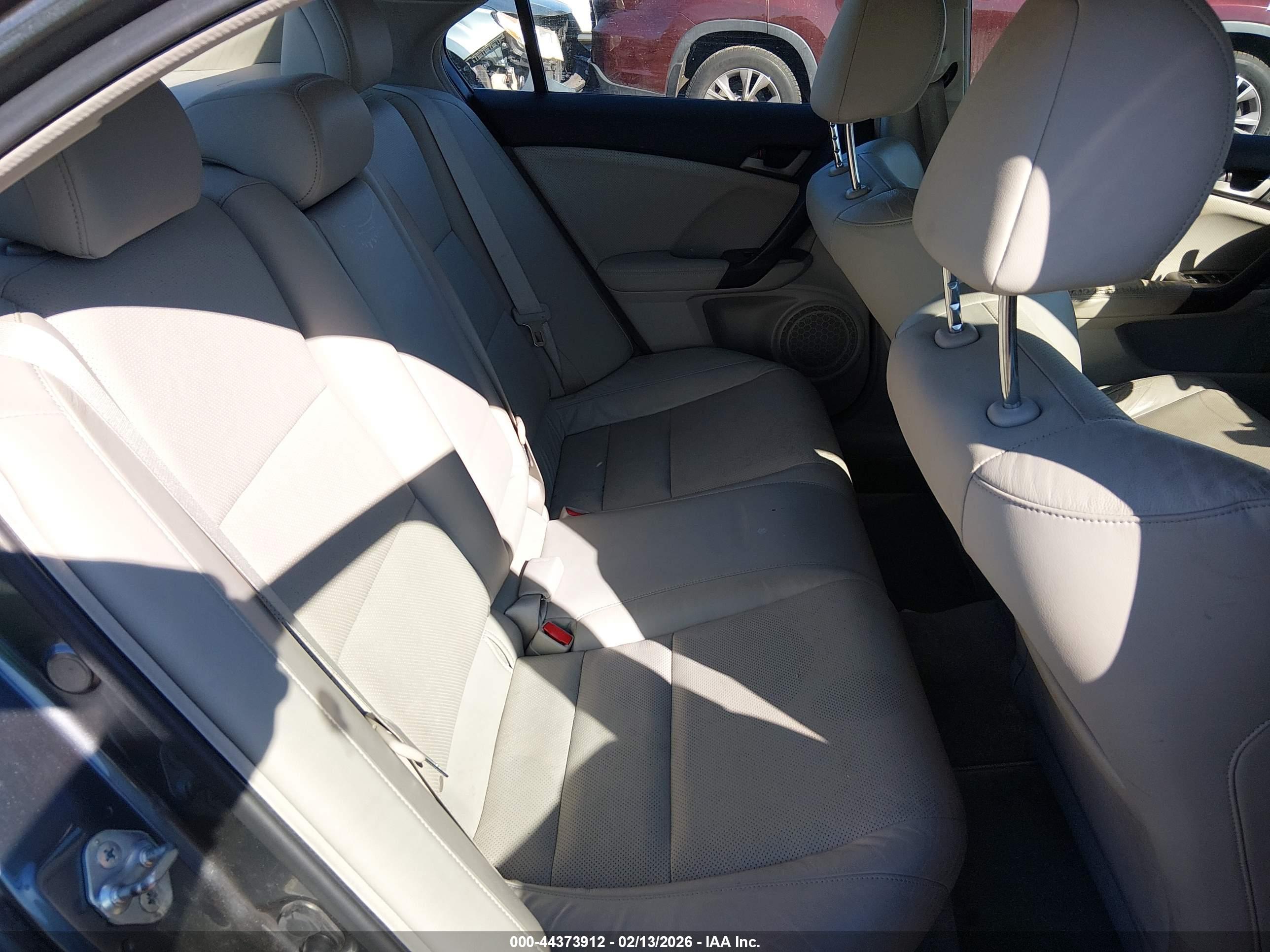 ACURA TSX image 8