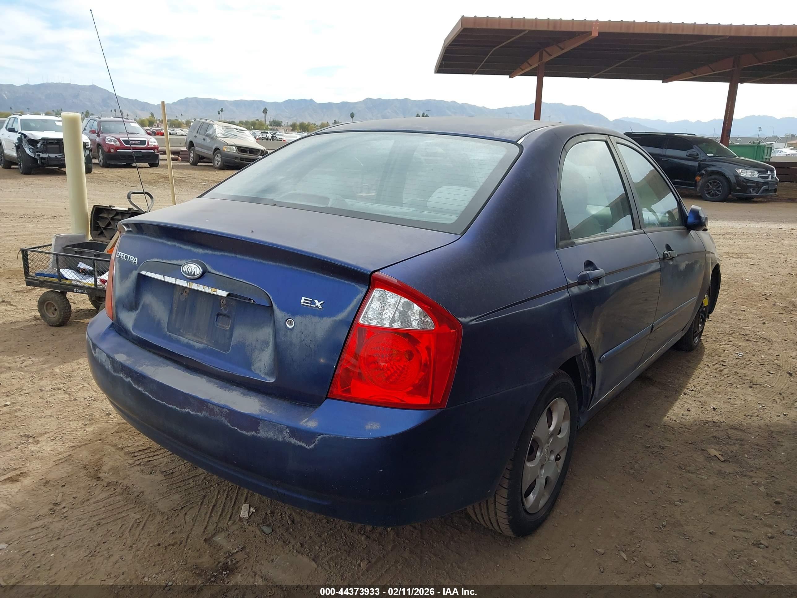 KIA SPECTRA image 4