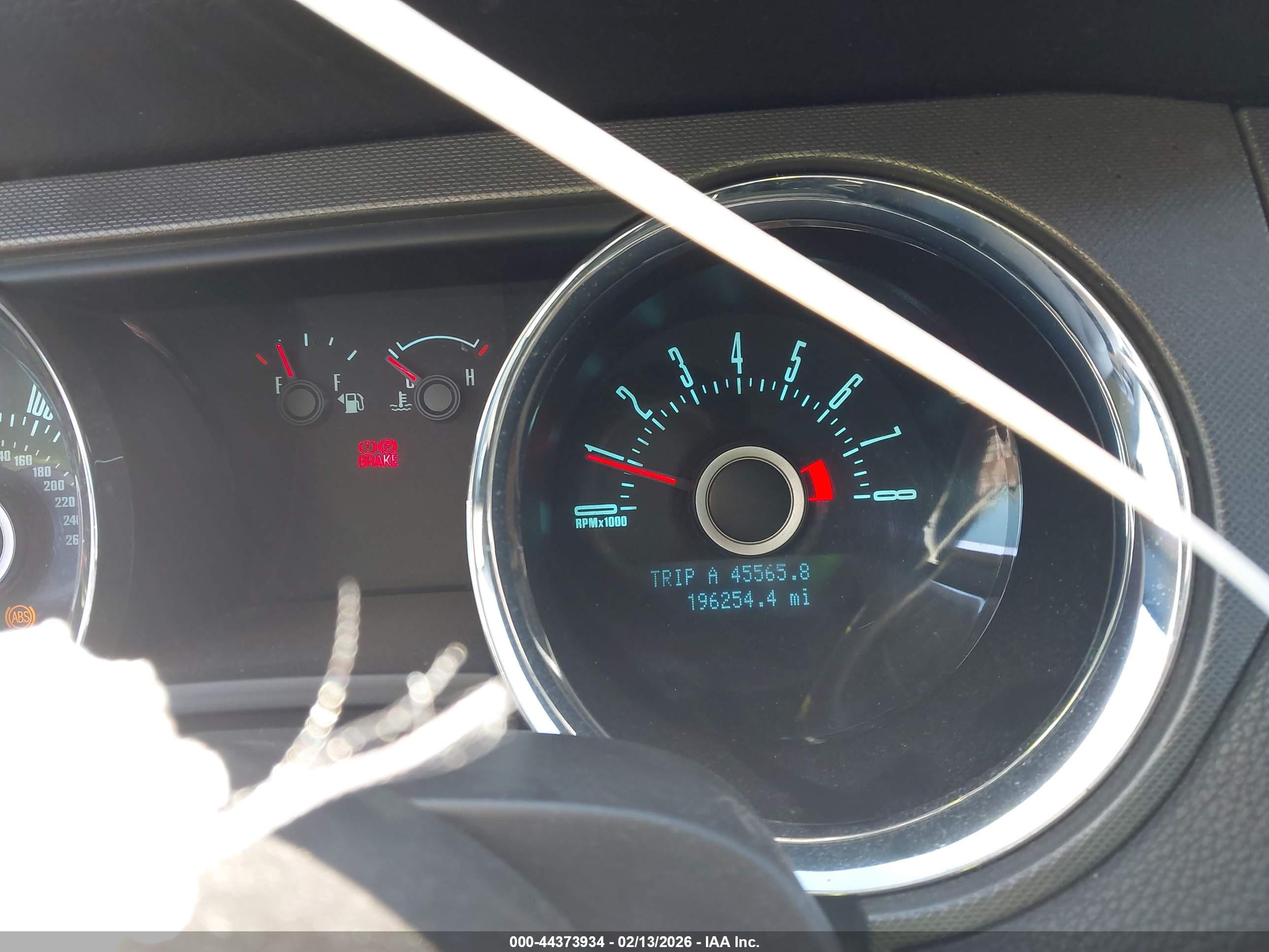 FORD MUSTANG image 7