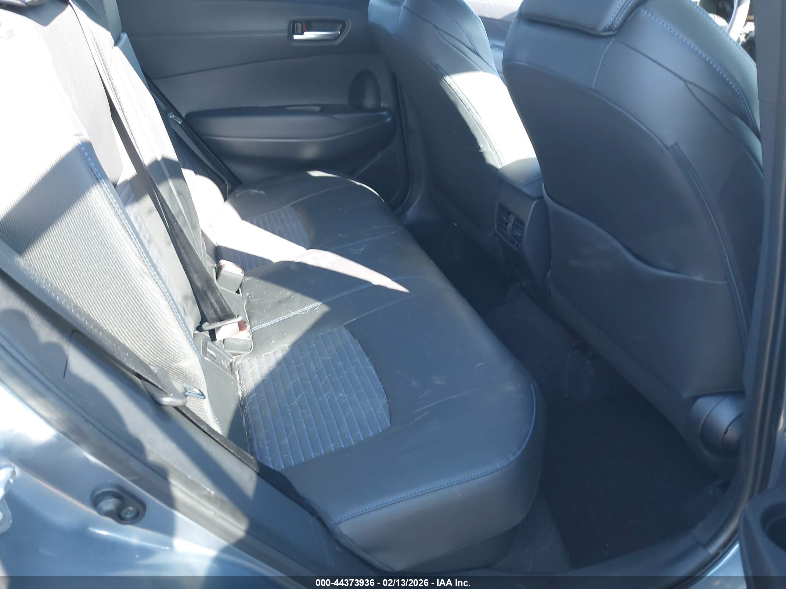 TOYOTA COROLLA image 8