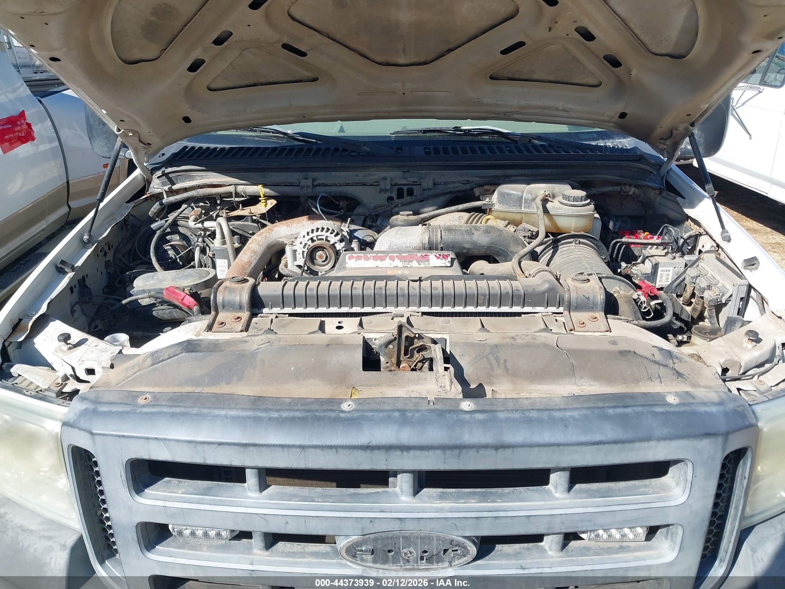 FORD F-550 image 10