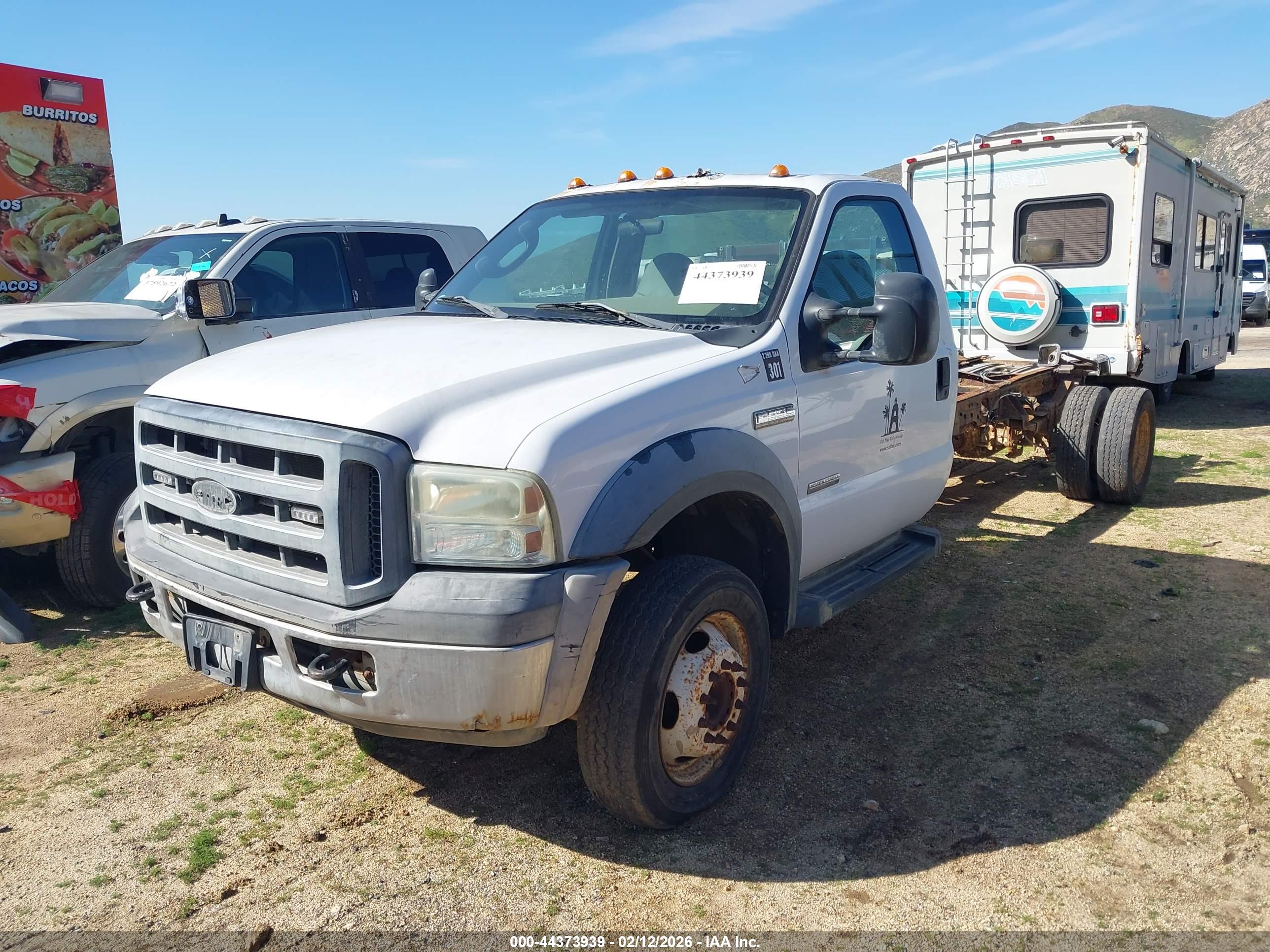 FORD F-550 image 2